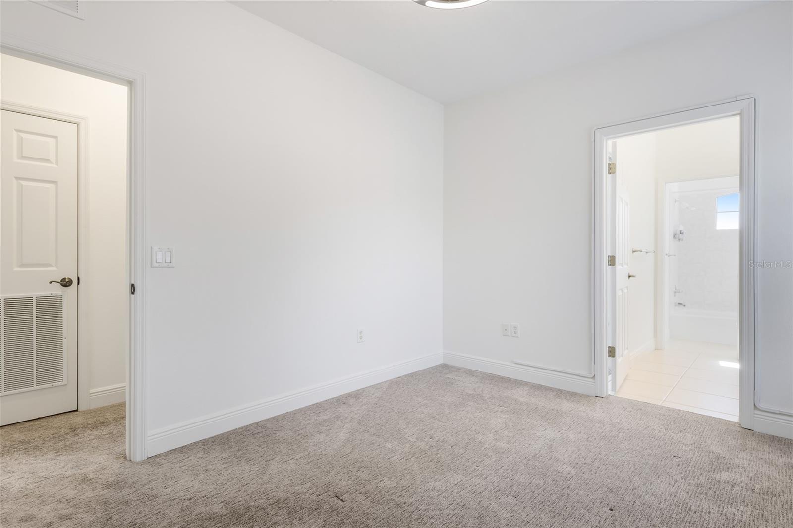 8368 MIRAMAR WAY #21, LAKEWOOD RANCH, FL, 34202