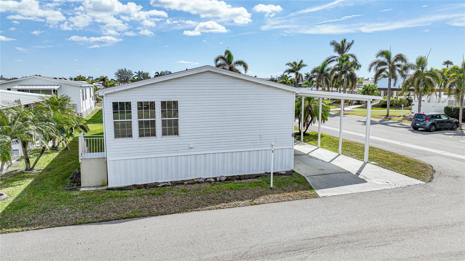 2 HOLLAND DR, PUNTA GORDA, FL, 33950
