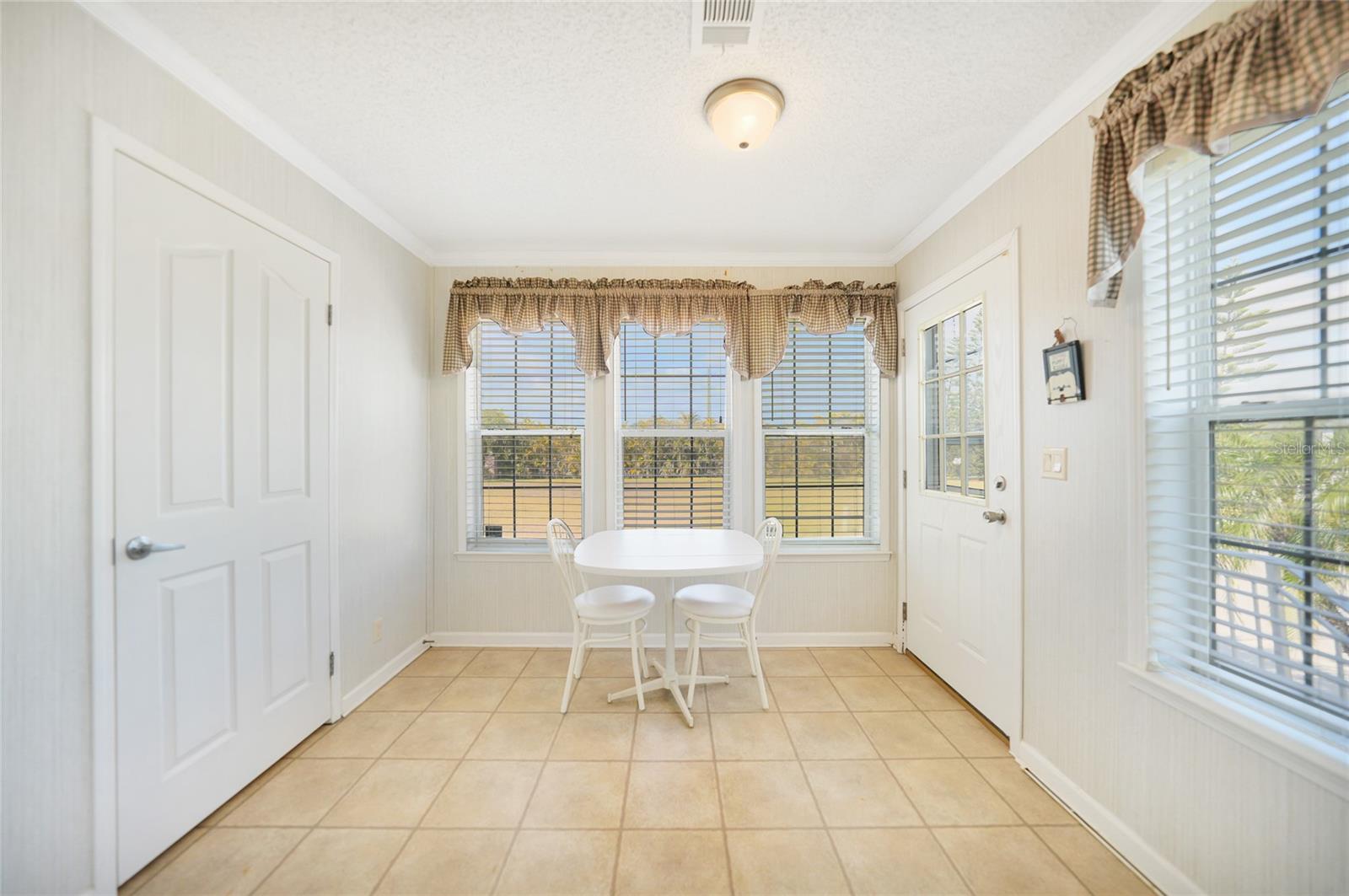 2 HOLLAND DR, PUNTA GORDA, FL, 33950