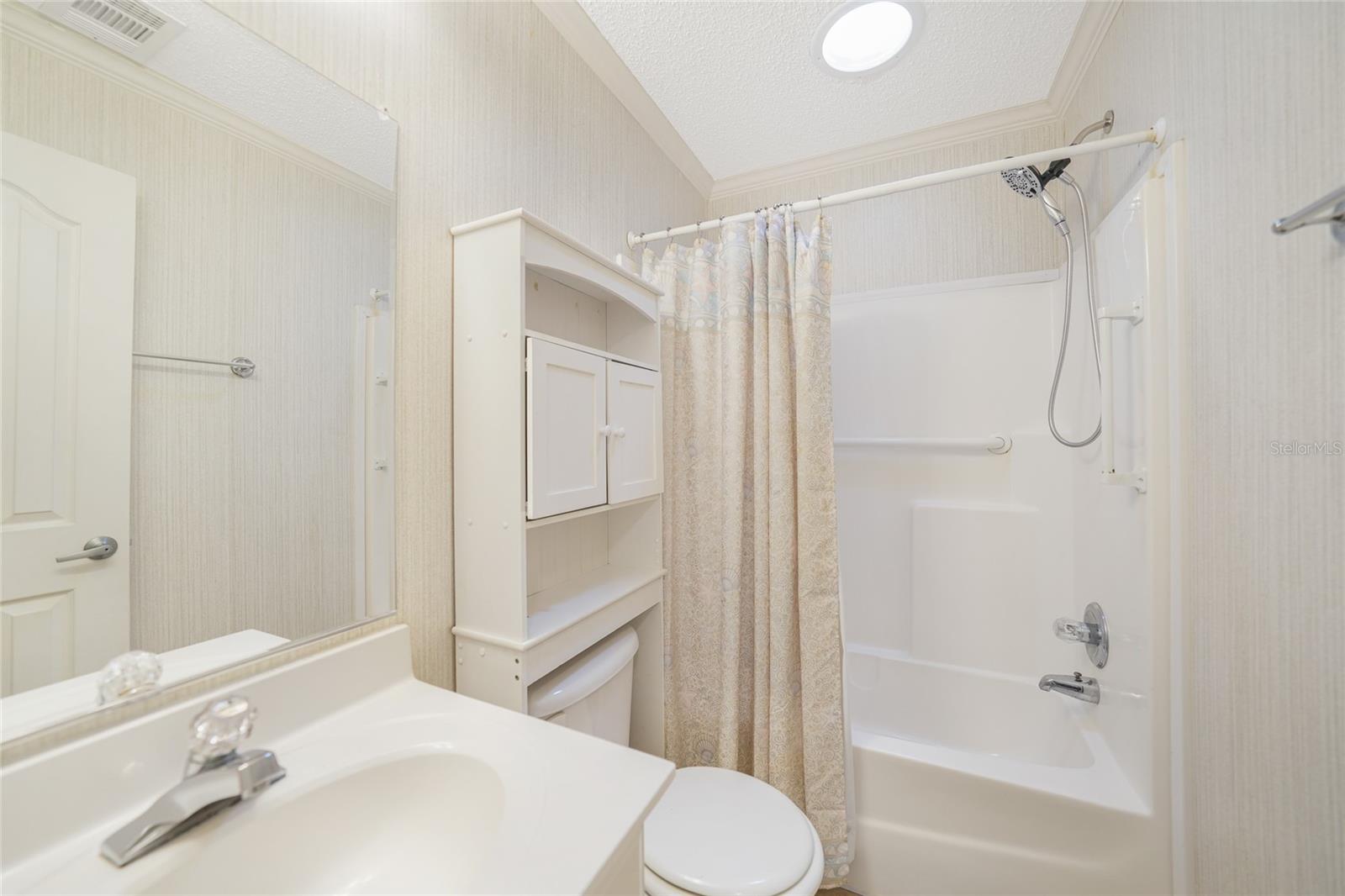 2 HOLLAND DR, PUNTA GORDA, FL, 33950
