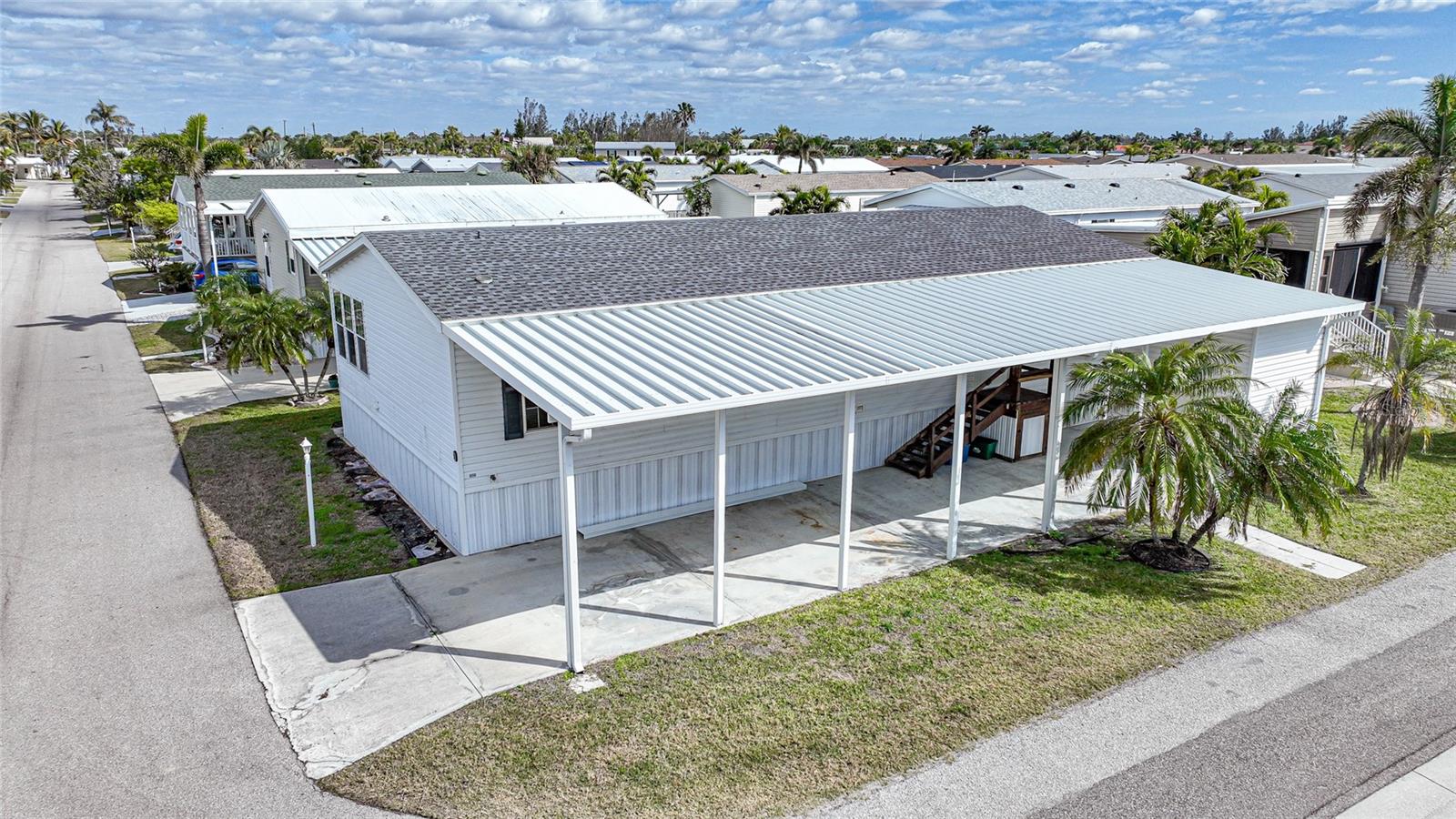 2 HOLLAND DR, PUNTA GORDA, FL, 33950