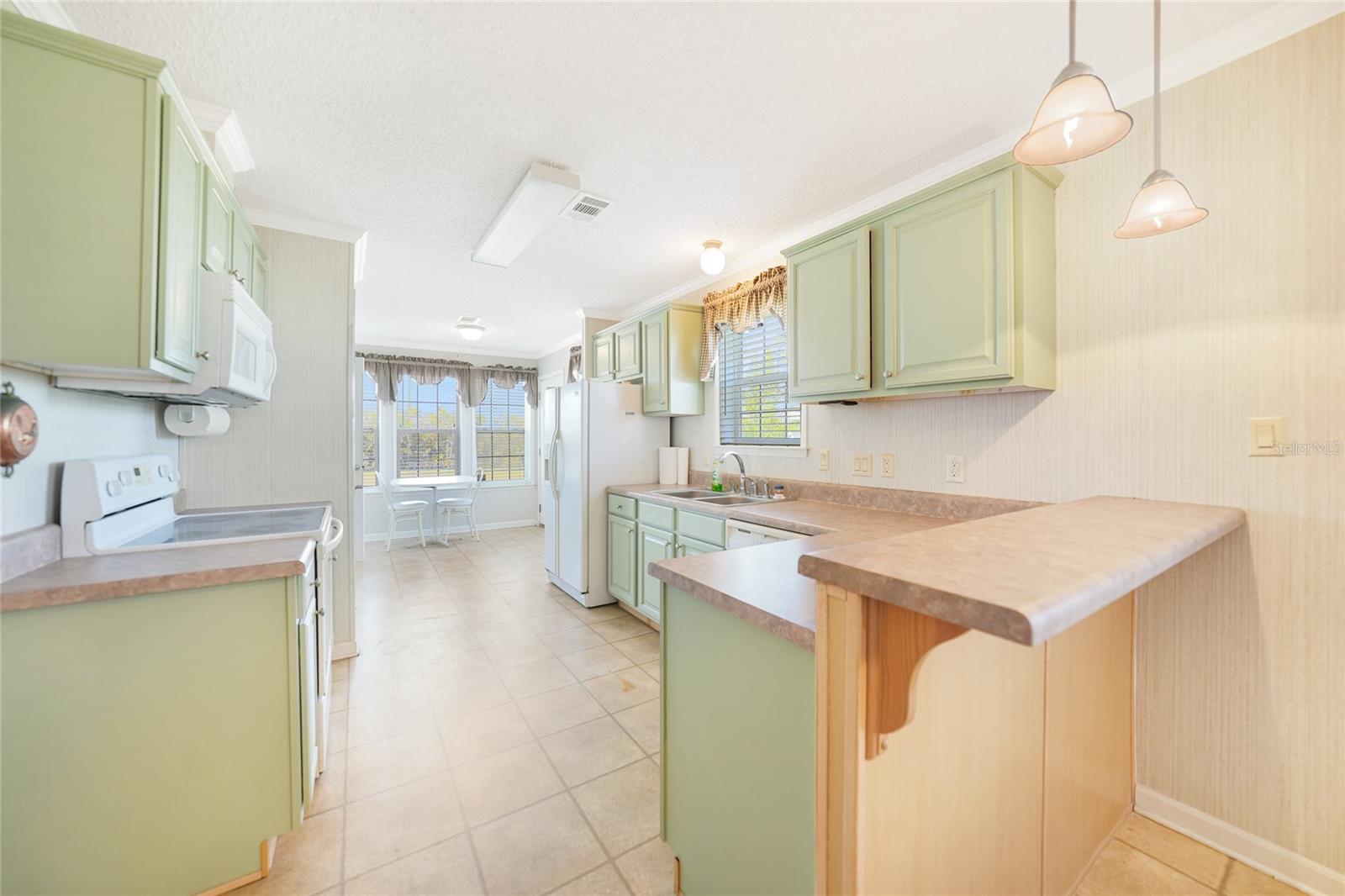 2 HOLLAND DR, PUNTA GORDA, FL, 33950