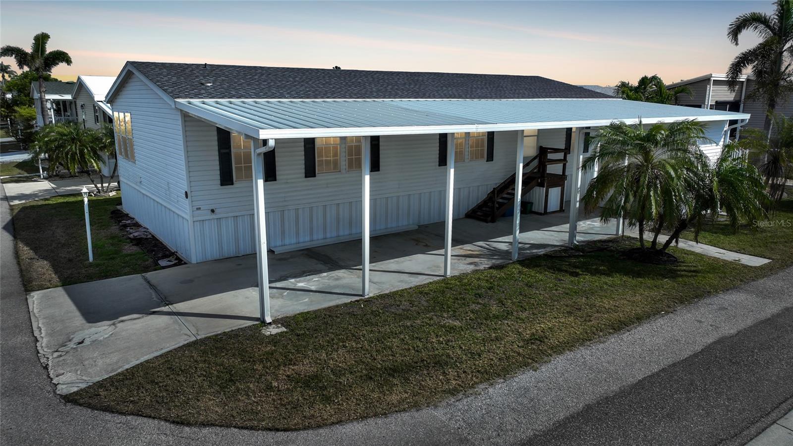 2 HOLLAND DR, PUNTA GORDA, FL, 33950