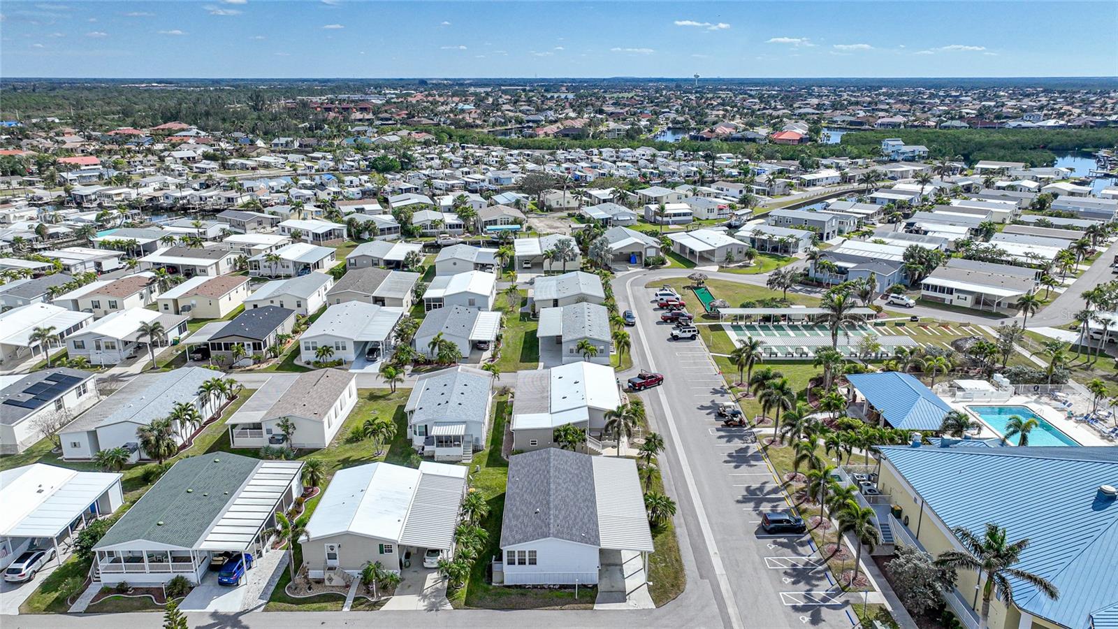 2 HOLLAND DR, PUNTA GORDA, FL, 33950
