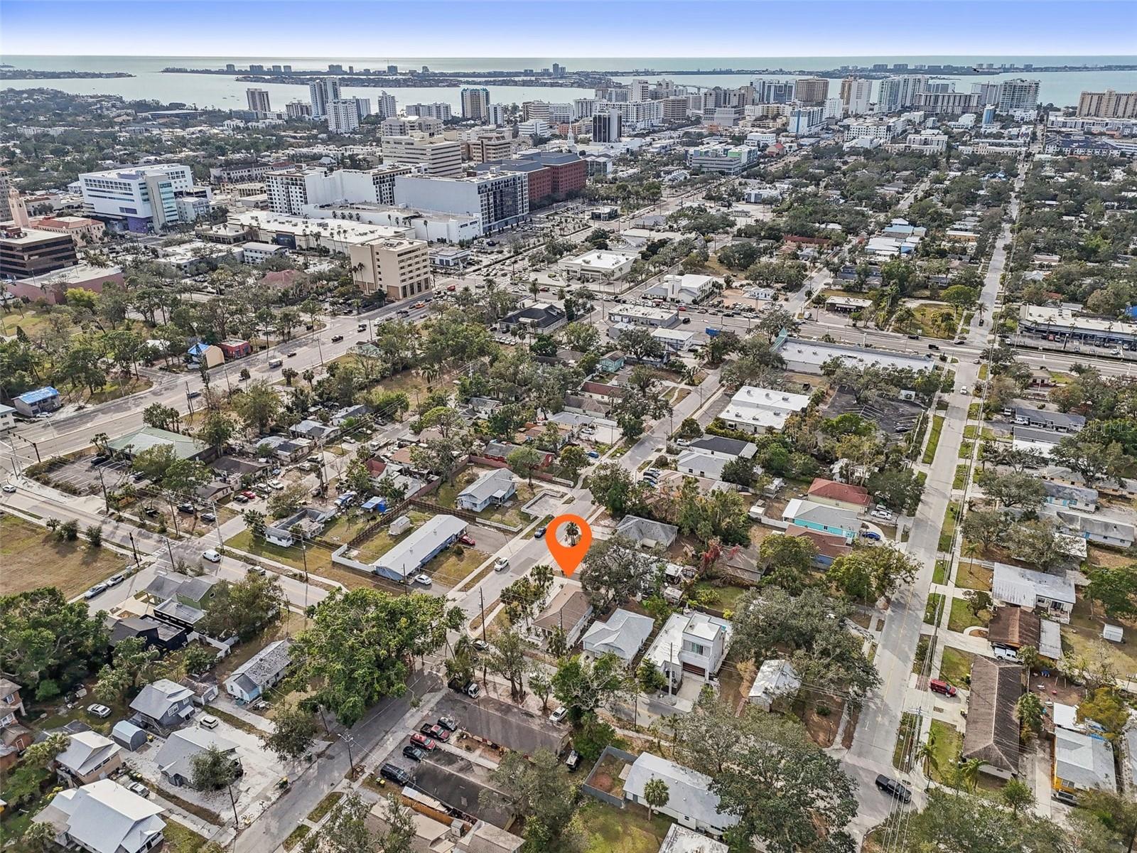 2077 5TH ST, SARASOTA, FL, 34237
