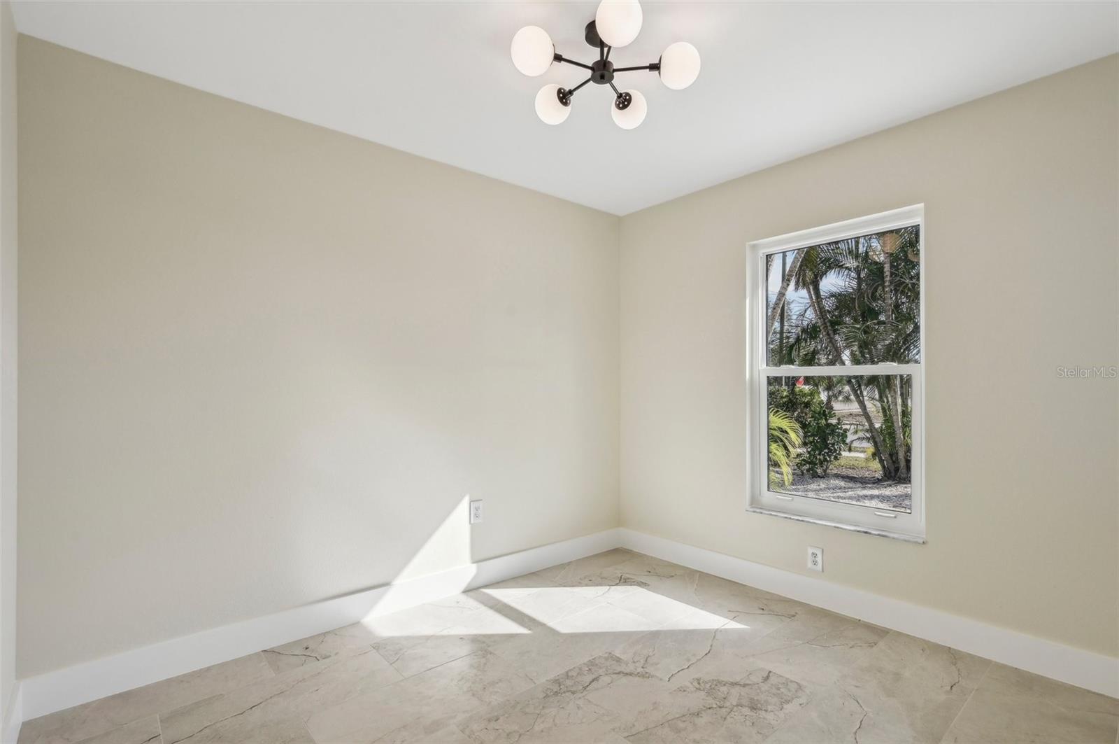 2077 5TH ST, SARASOTA, FL, 34237
