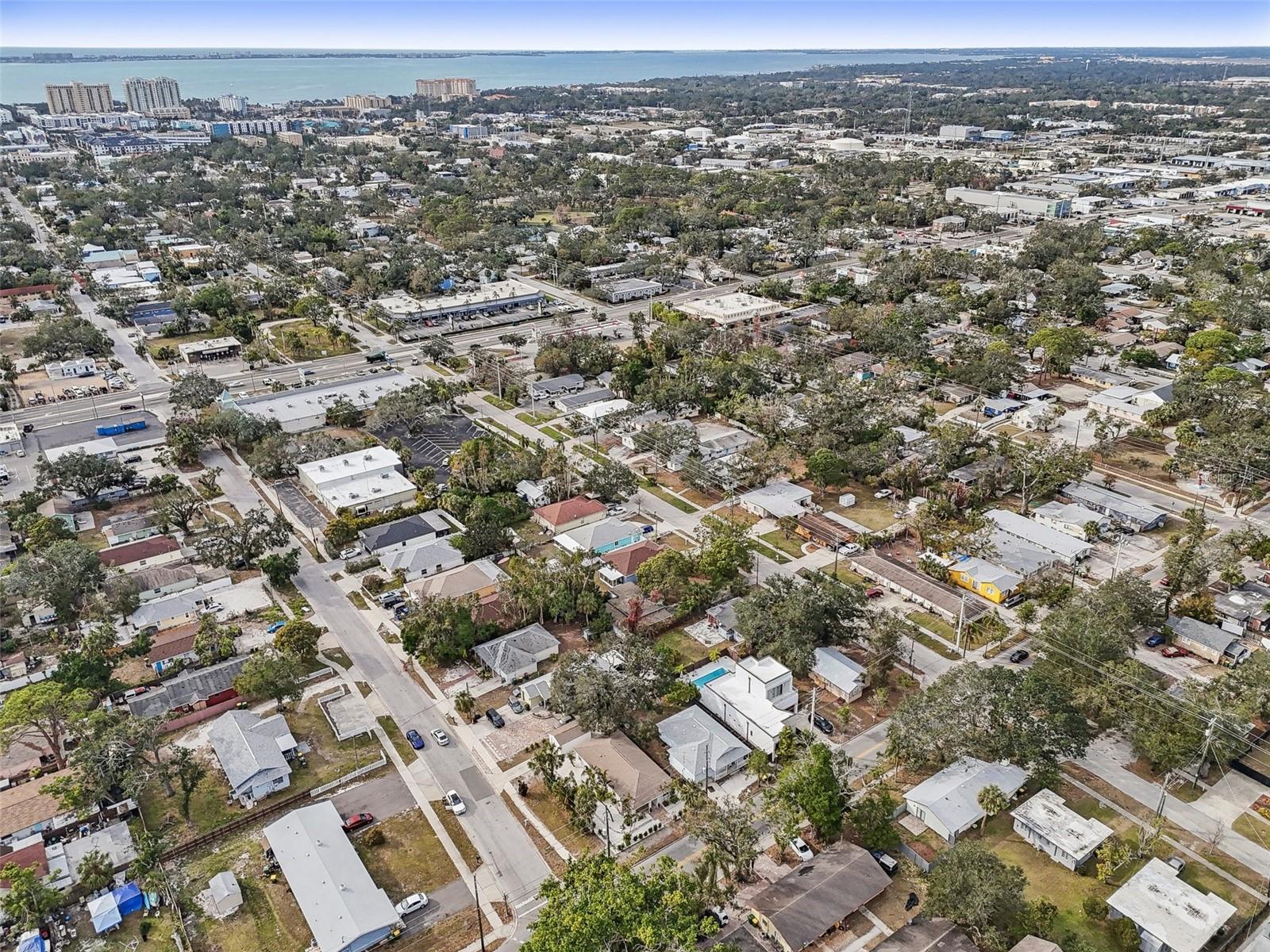 2077 5TH ST, SARASOTA, FL, 34237