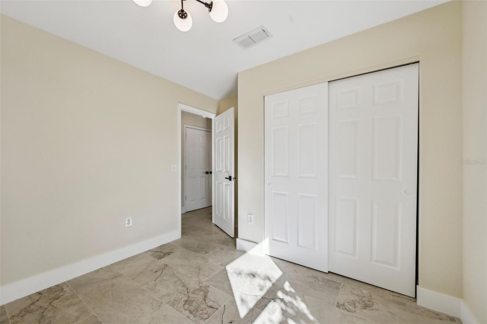 2077 5TH ST, SARASOTA, FL, 34237
