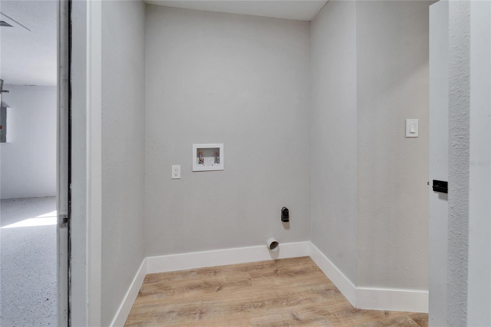 3907 KRISTIN PL, VALRICO, FL, 33596