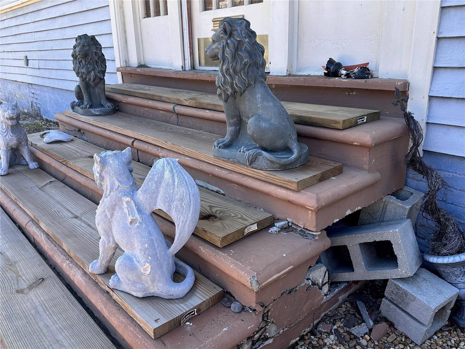 1203 S GUNBY AVE, TAMPA, FL, 33606