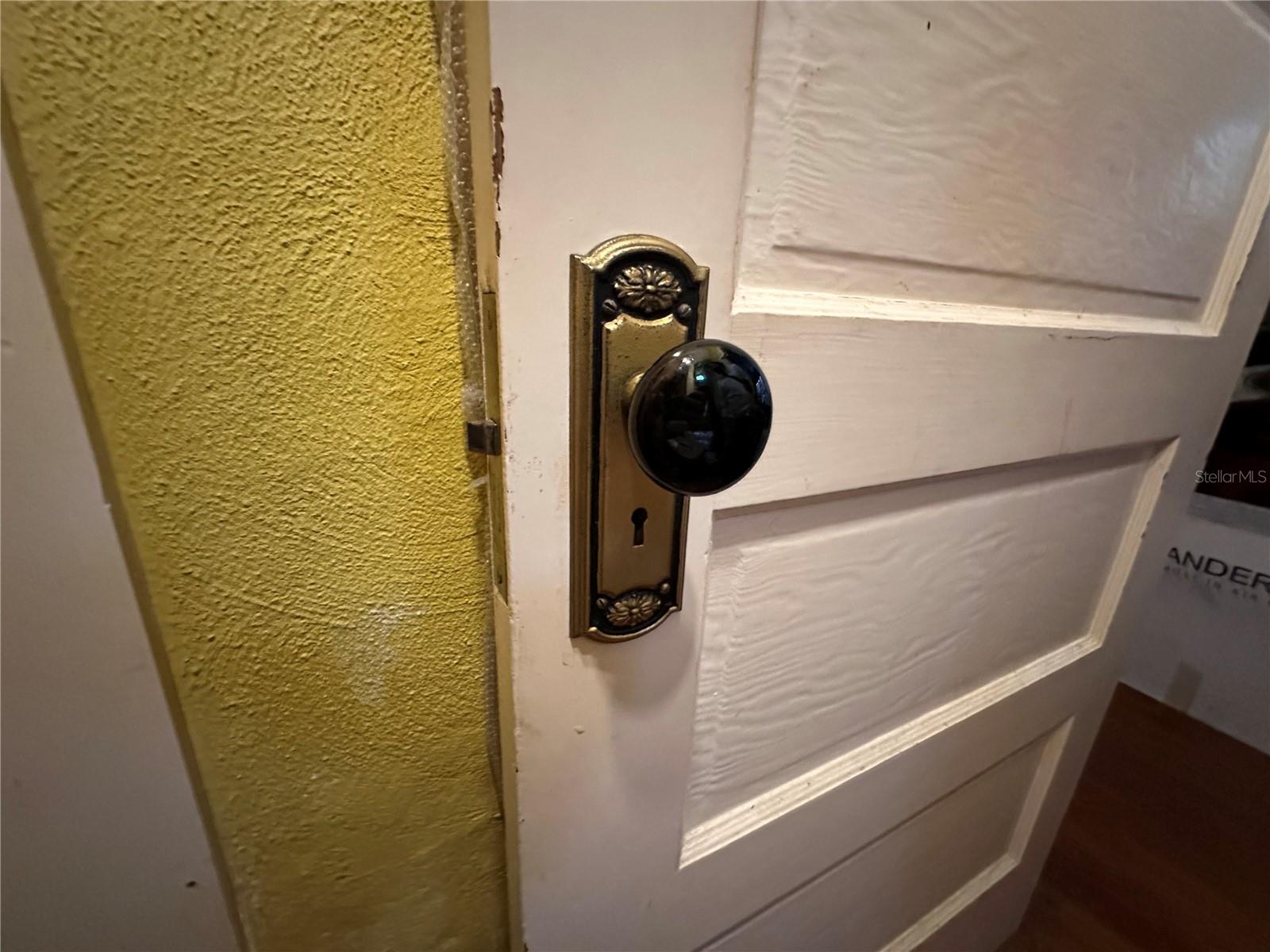 1203 S GUNBY AVE, TAMPA, FL, 33606