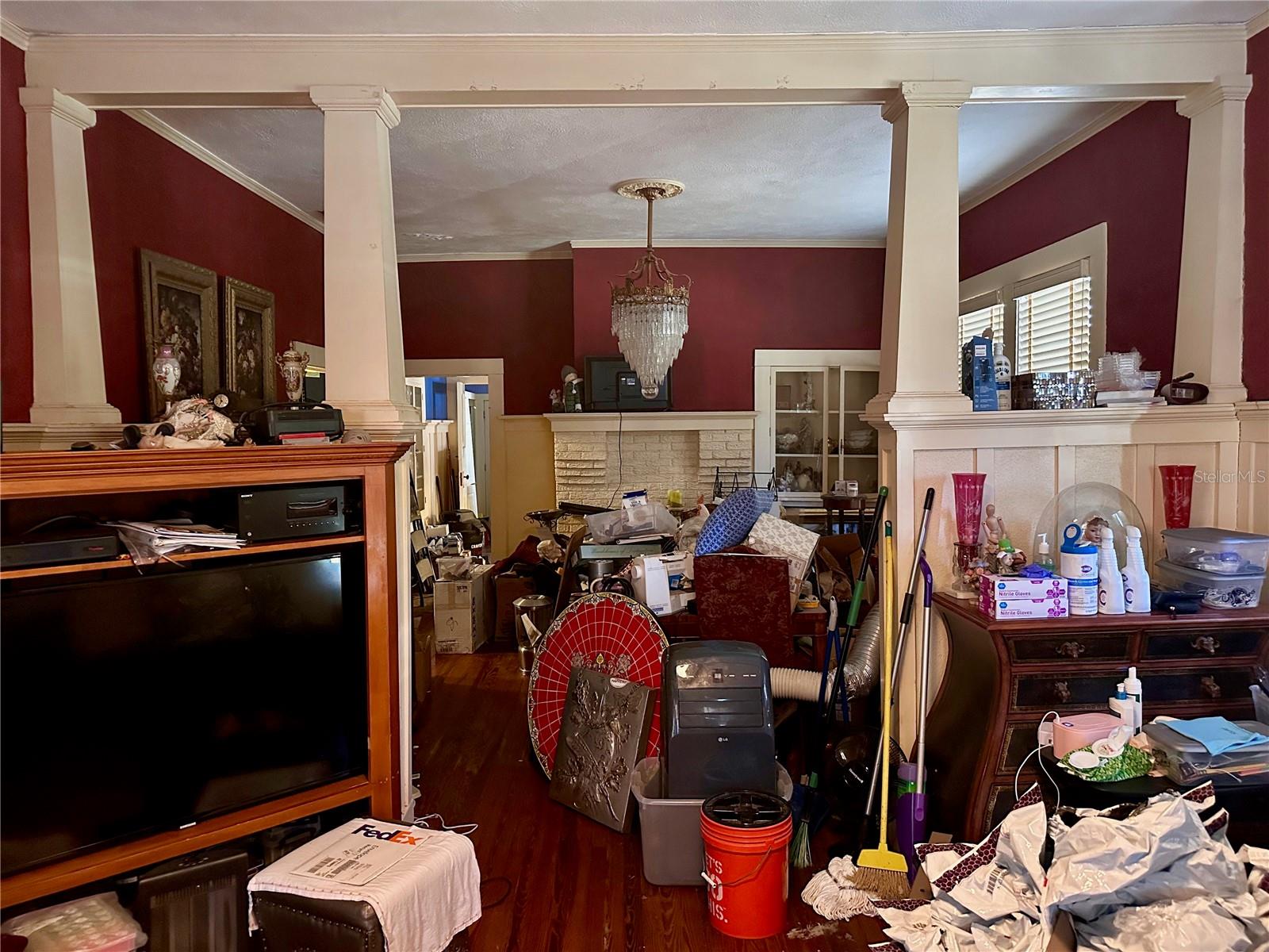 1203 S GUNBY AVE, TAMPA, FL, 33606