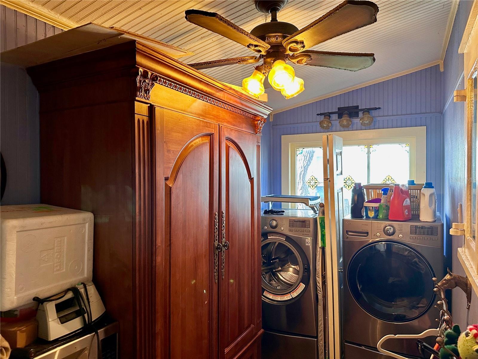 1203 S GUNBY AVE, TAMPA, FL, 33606