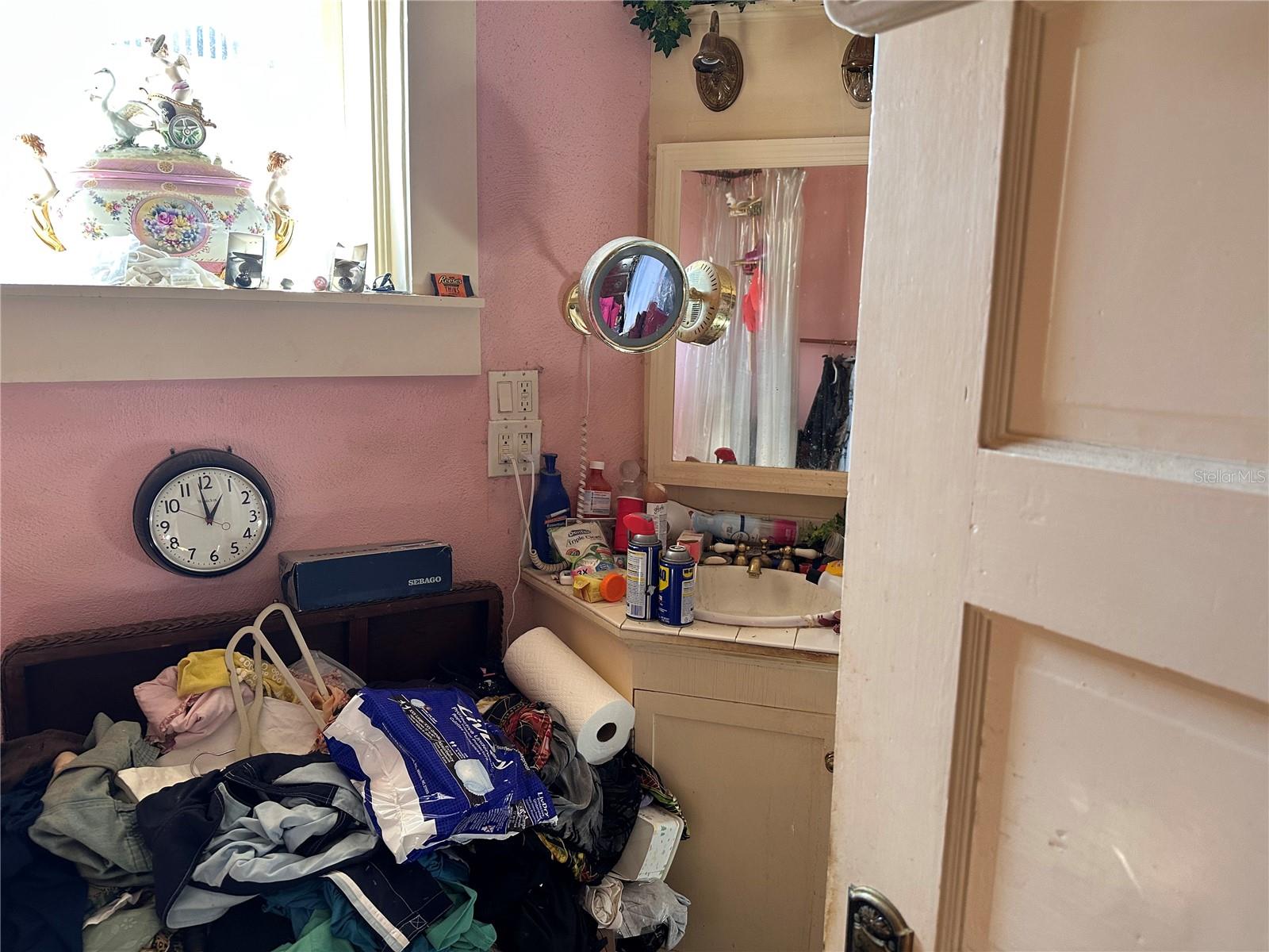 1203 S GUNBY AVE, TAMPA, FL, 33606