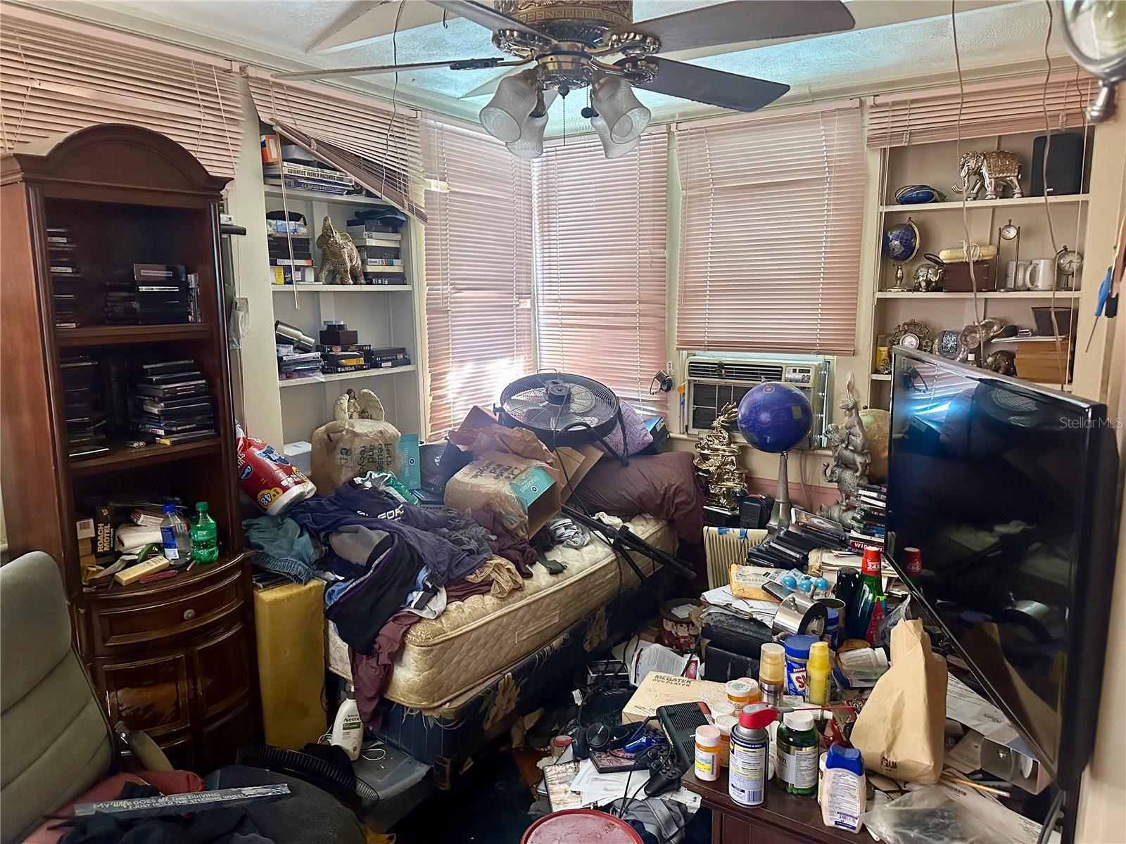 1203 S GUNBY AVE, TAMPA, FL, 33606