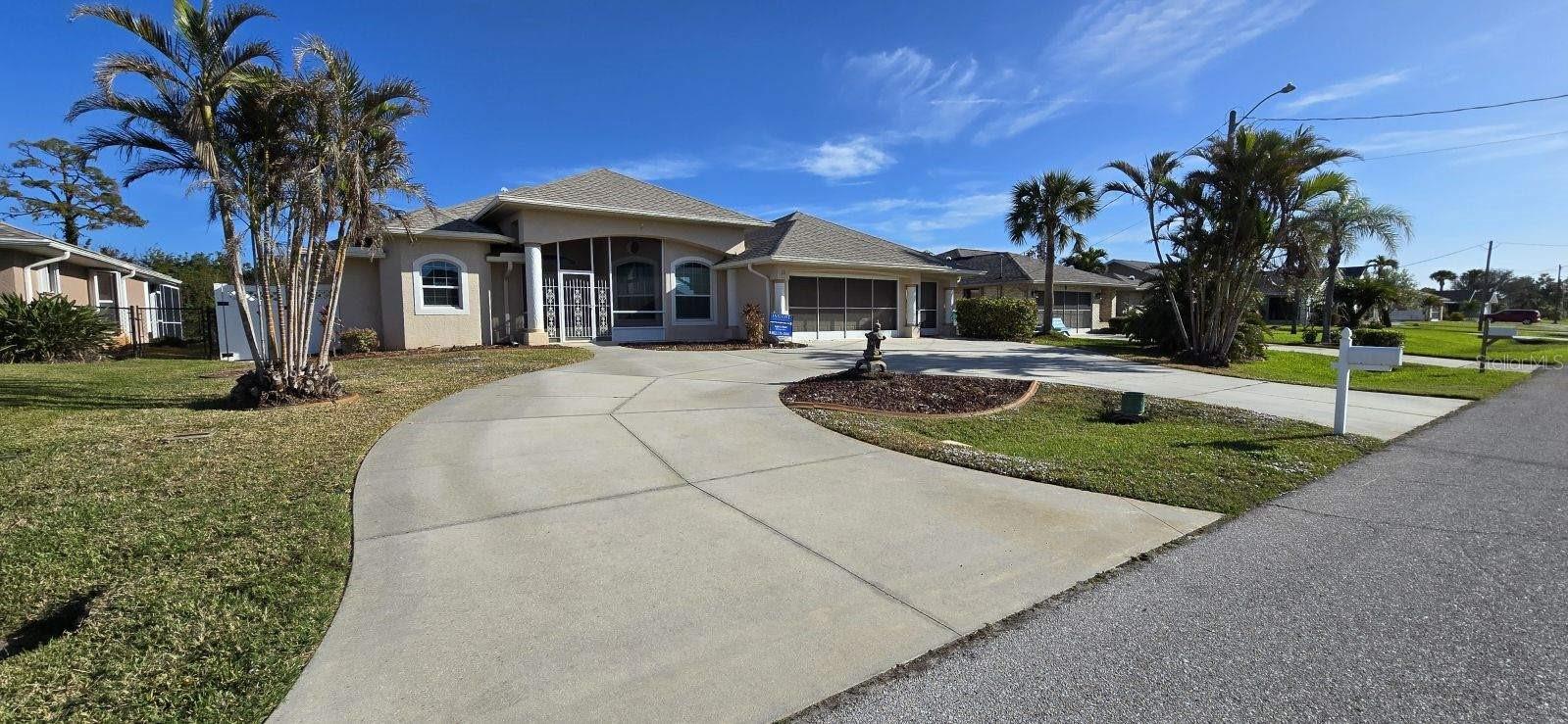 13 PEBBLE BEACH RD, ROTONDA WEST, FL, 33947