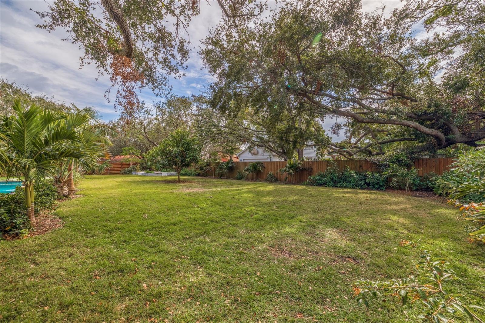 1610 SERPENTINE DR S, ST PETERSBURG, FL, 33712