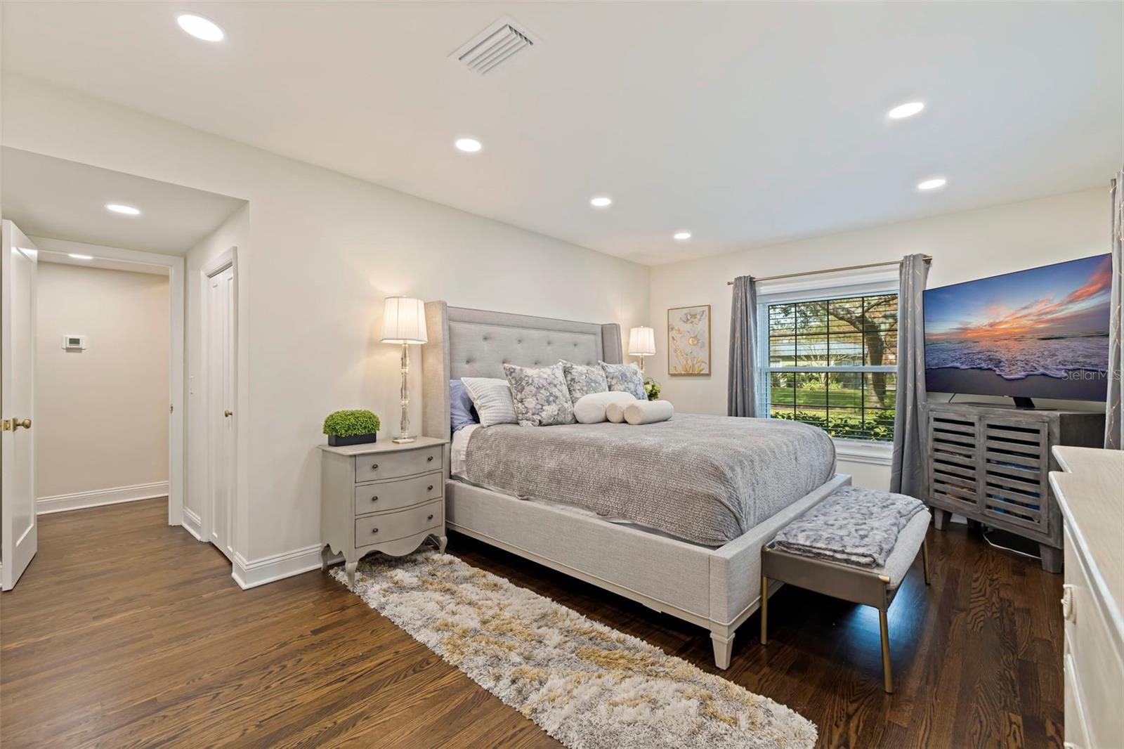 1610 SERPENTINE DR S, ST PETERSBURG, FL, 33712
