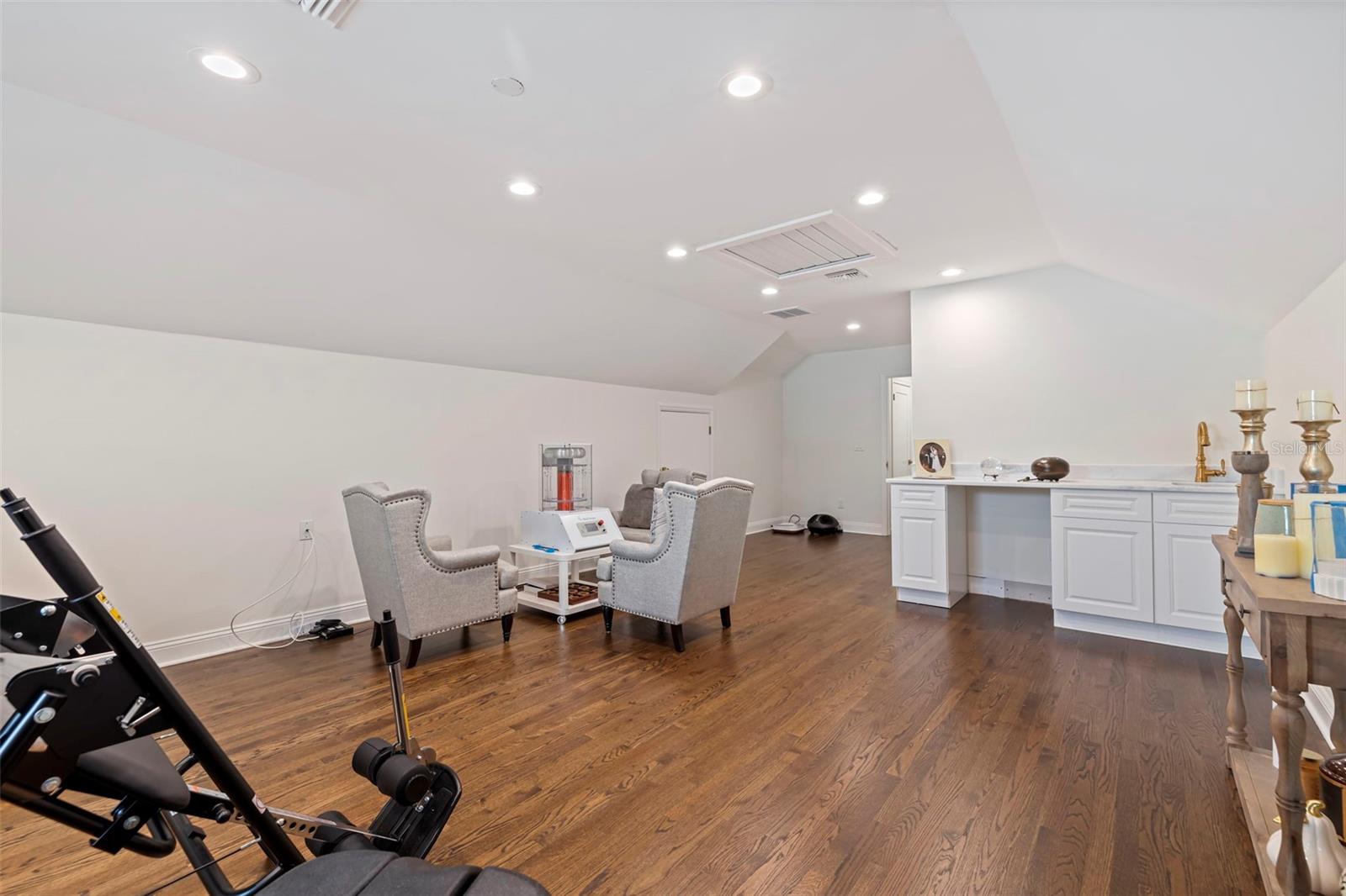 1610 SERPENTINE DR S, ST PETERSBURG, FL, 33712