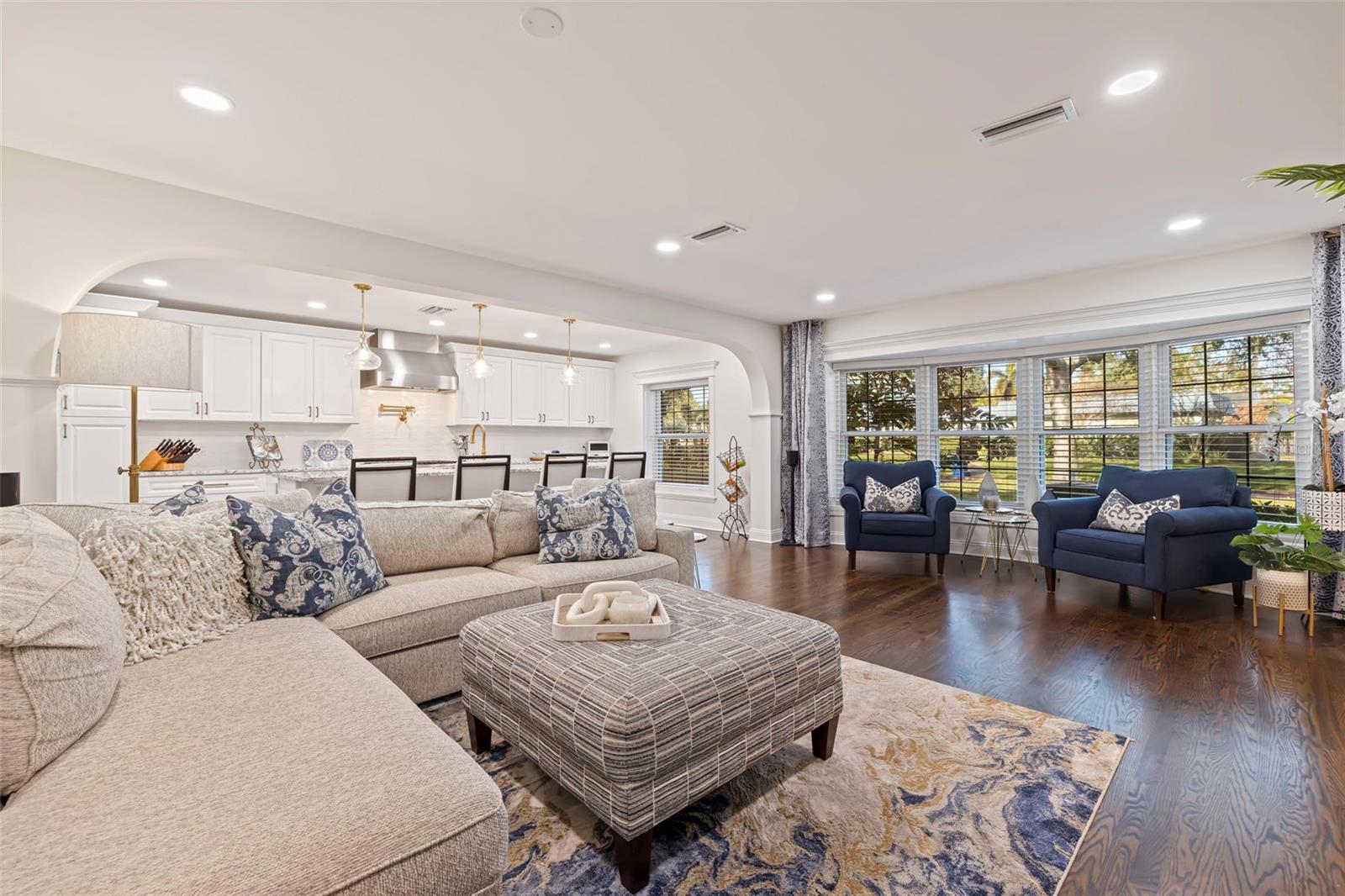 1610 SERPENTINE DR S, ST PETERSBURG, FL, 33712