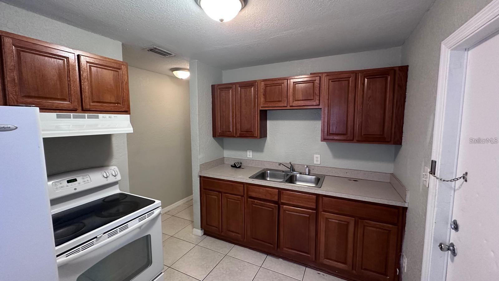 104 DR MARTIN LUTHER KING JR AVE #2, WILDWOOD, FL, 34785