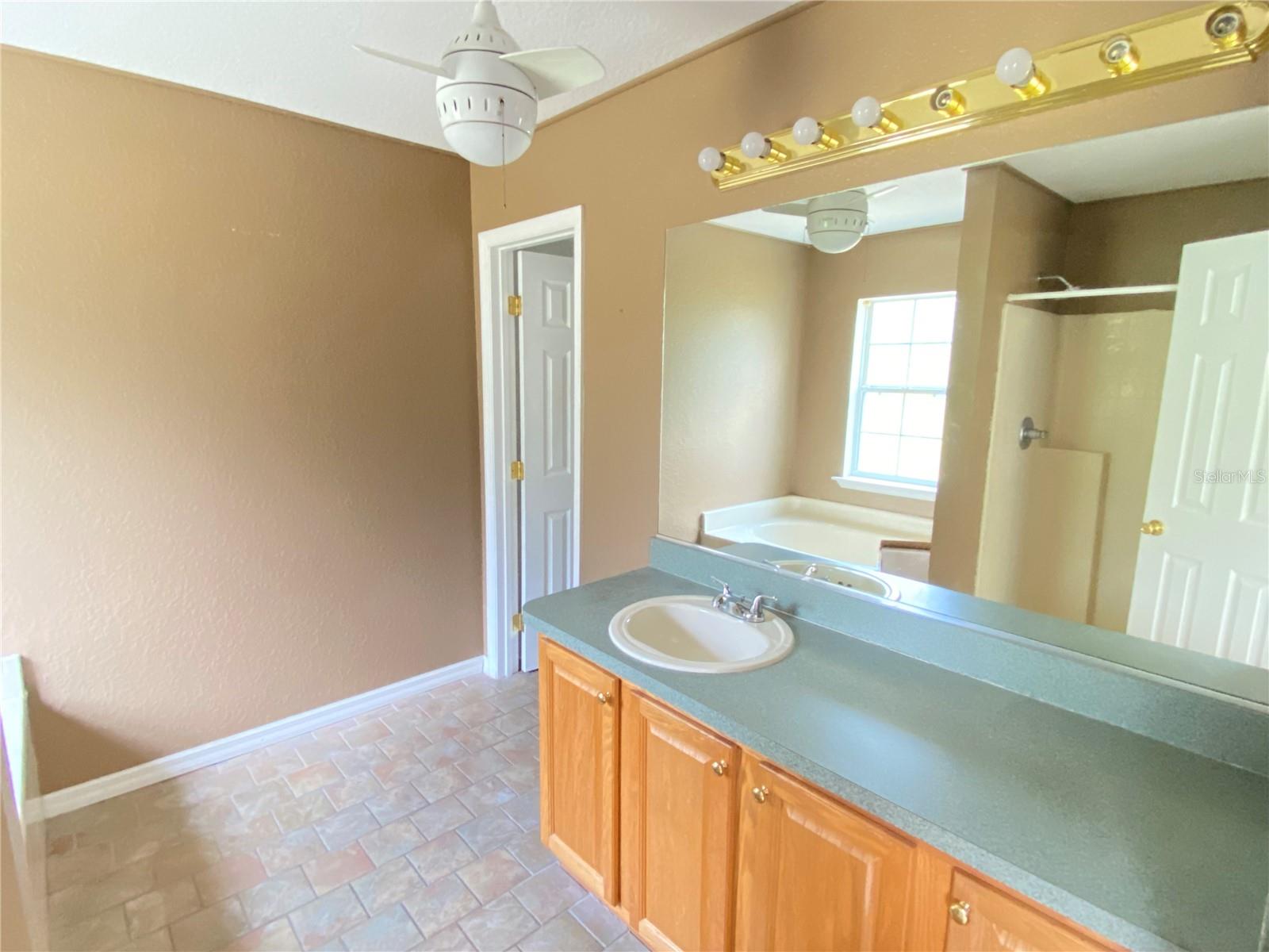 3731 SE HIGHWAY 41, MORRISTON, FL, 32668