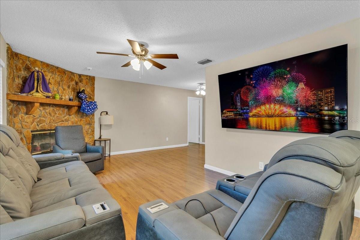 904 ORANGE BLOSSOM LN, SEFFNER, FL, 33584