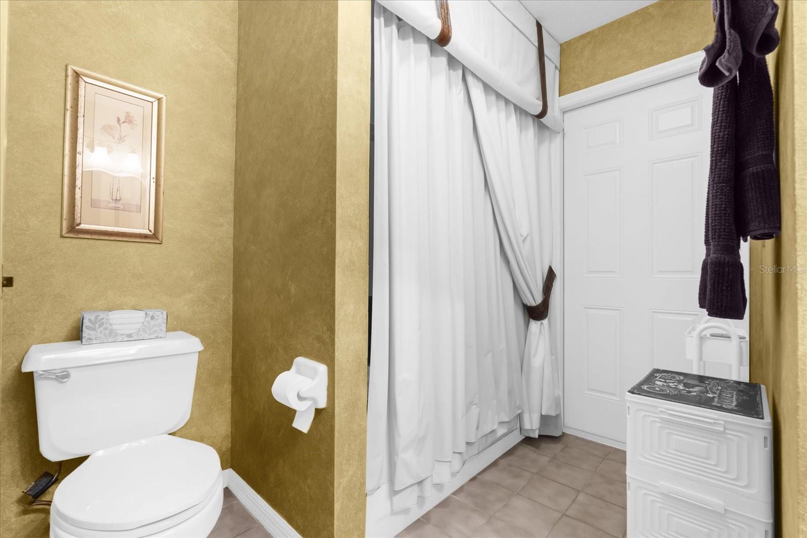 2043 SAWGRASS DR, APOPKA, FL, 32712