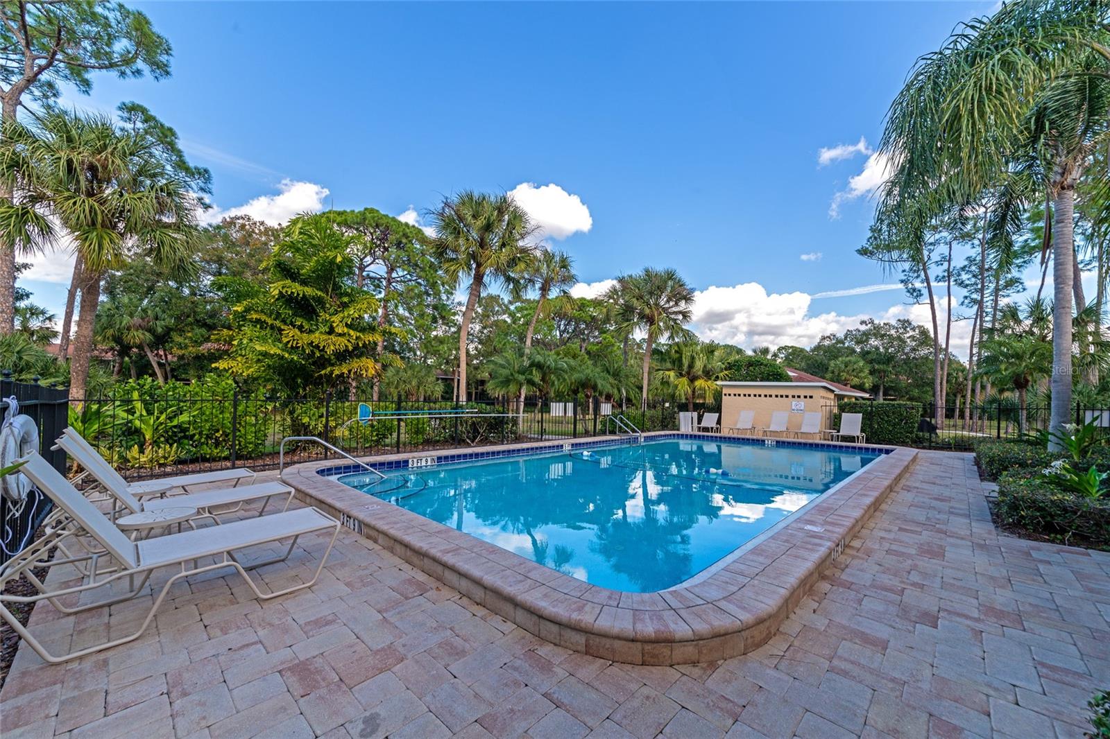 936 LA COSTA CIR #4, SARASOTA, FL, 34237
