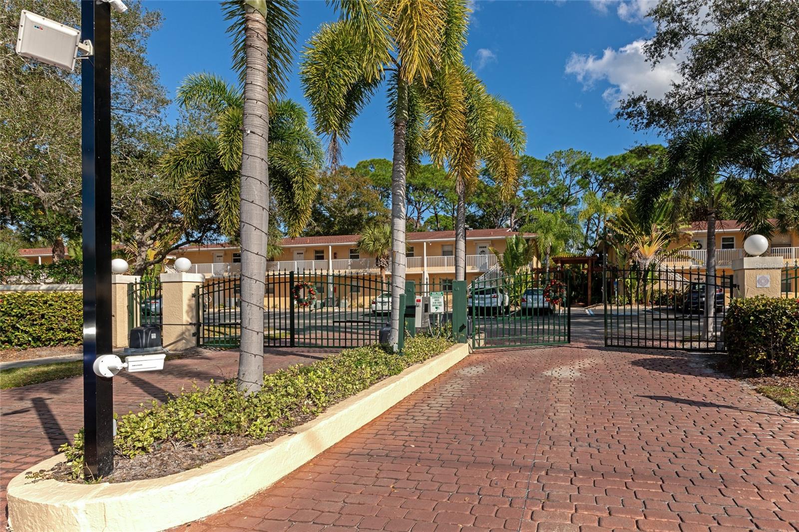 936 LA COSTA CIR #4, SARASOTA, FL, 34237