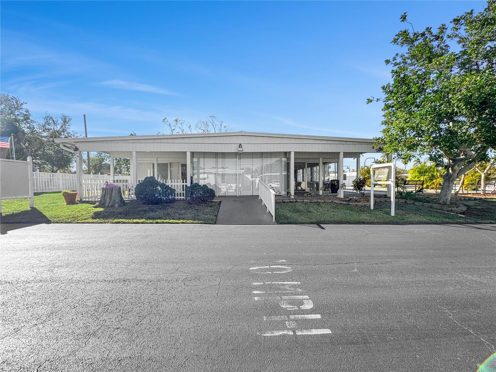 5800 29TH WAY N #23, ST PETERSBURG, FL, 33714