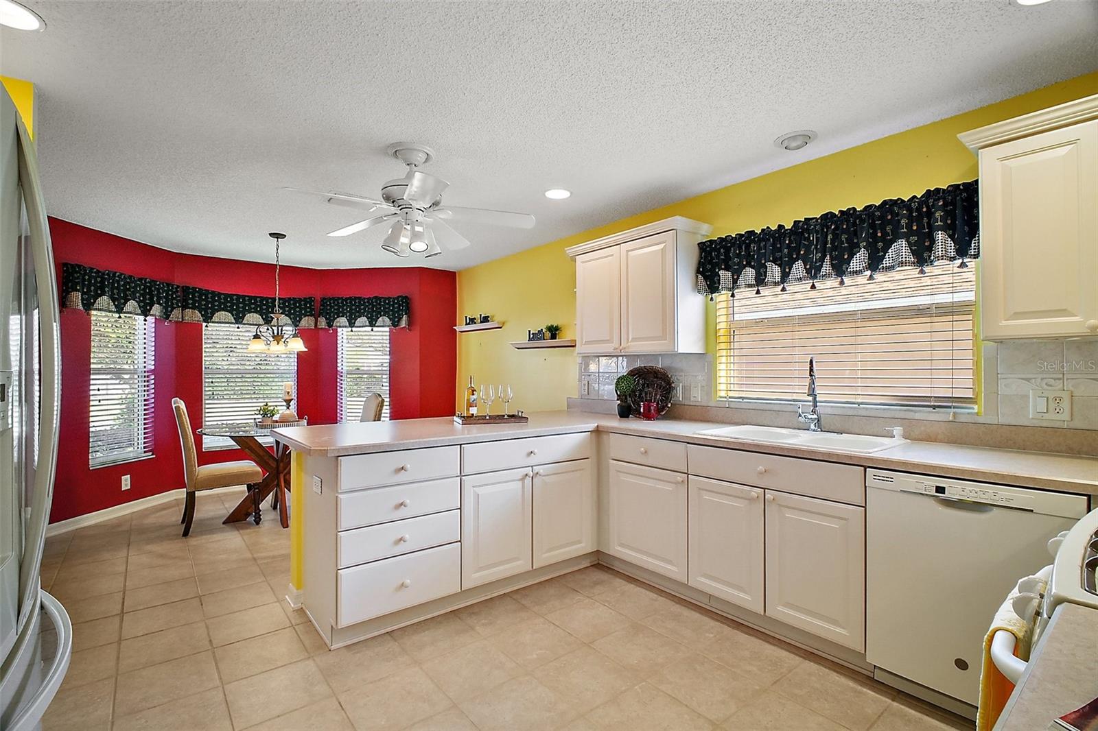 526 KINGSTON WAY, THE VILLAGES, FL, 32162