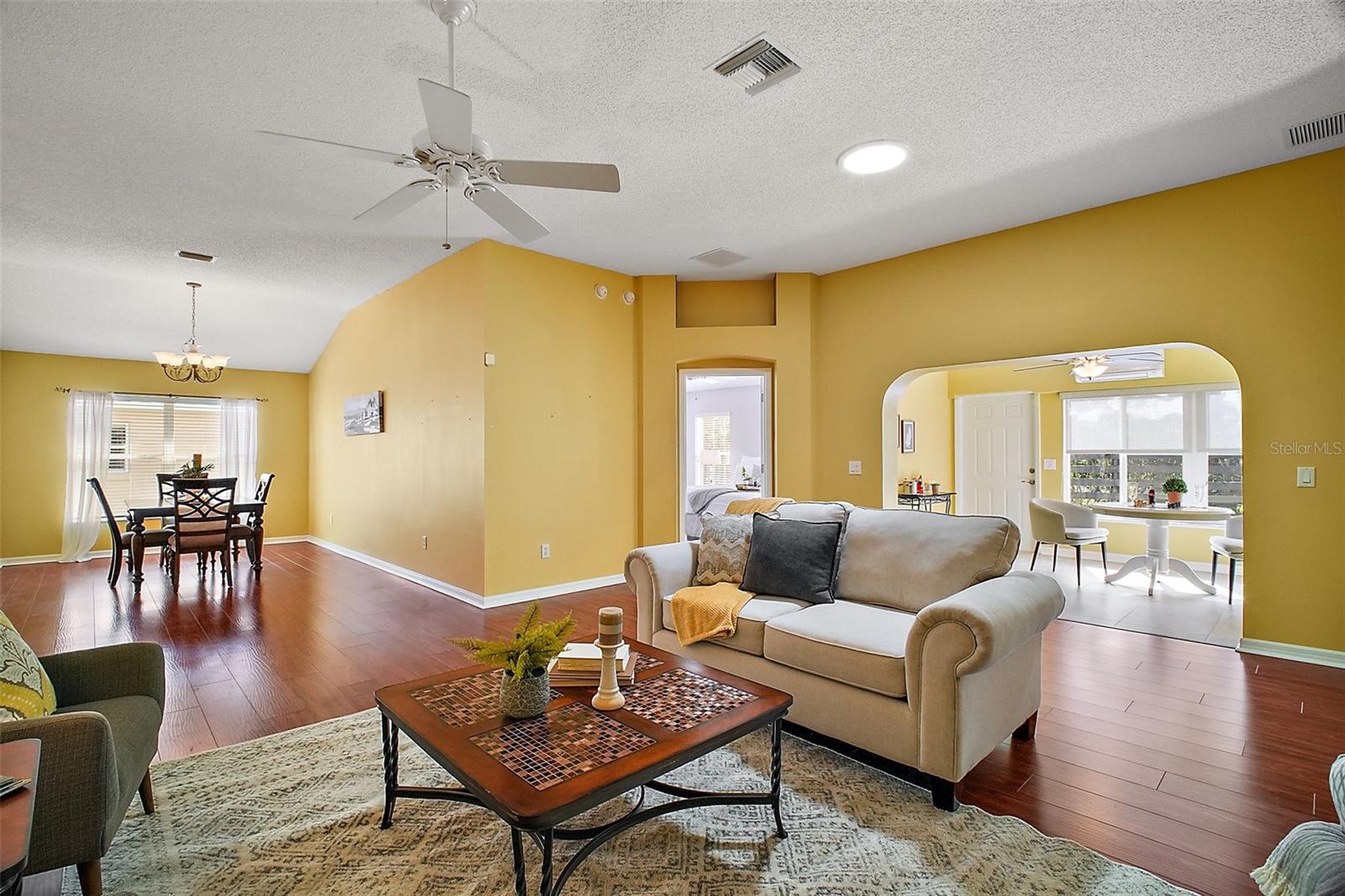 526 KINGSTON WAY, THE VILLAGES, FL, 32162