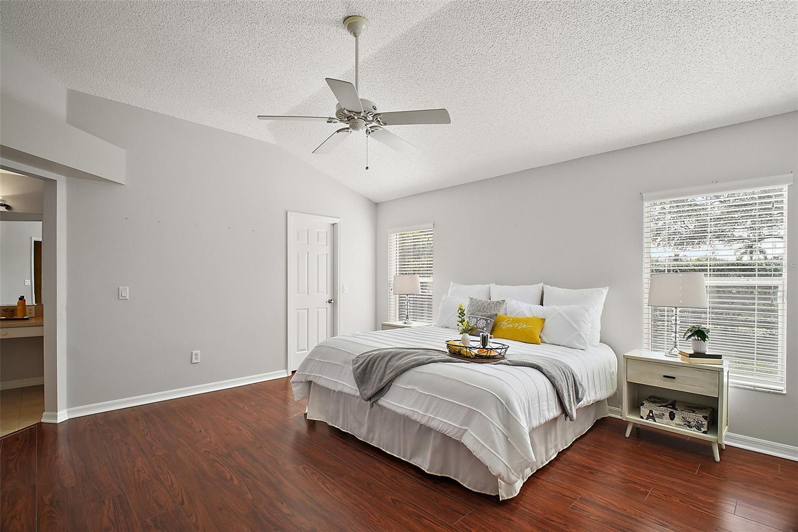 526 KINGSTON WAY, THE VILLAGES, FL, 32162