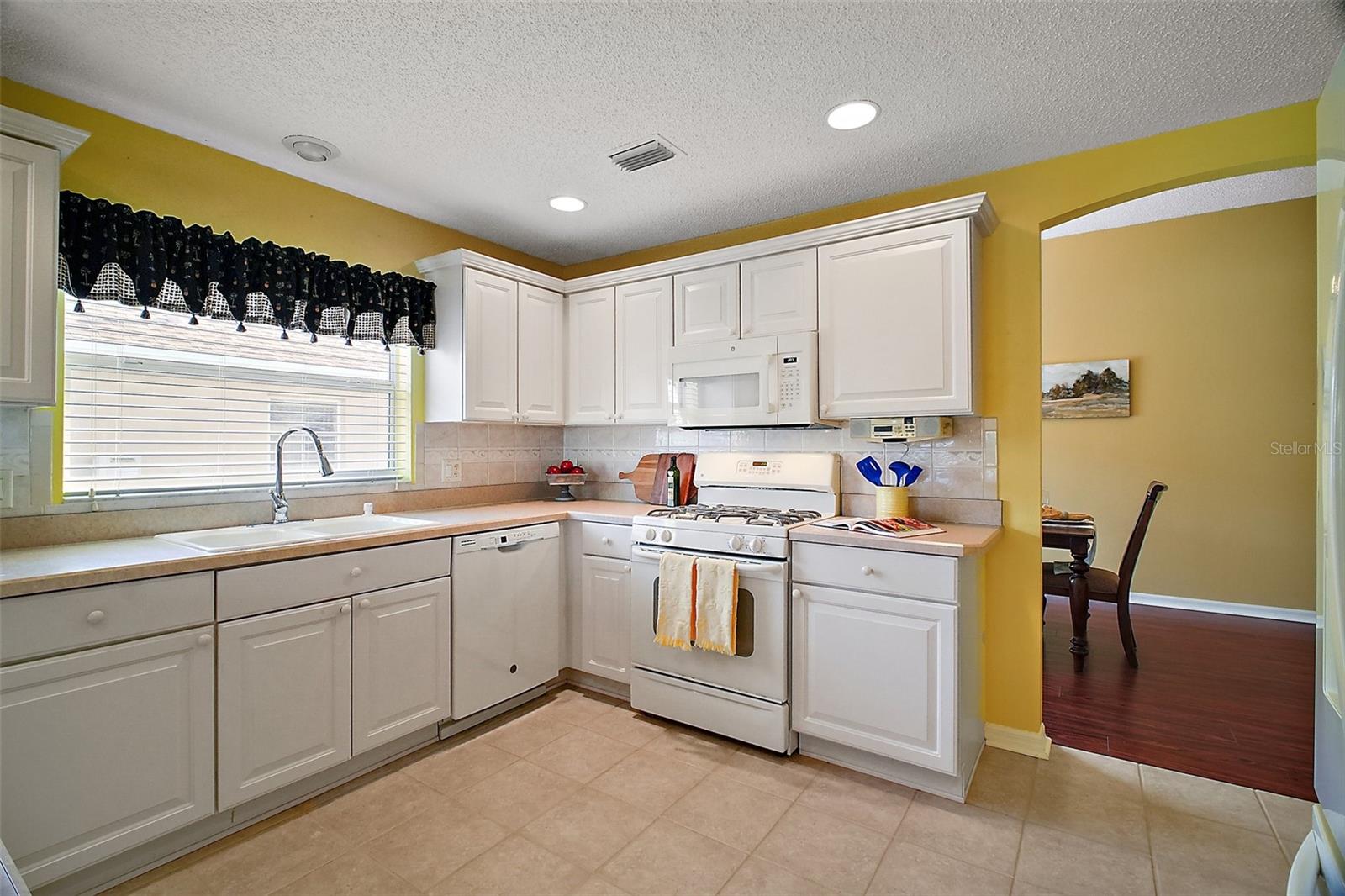 526 KINGSTON WAY, THE VILLAGES, FL, 32162