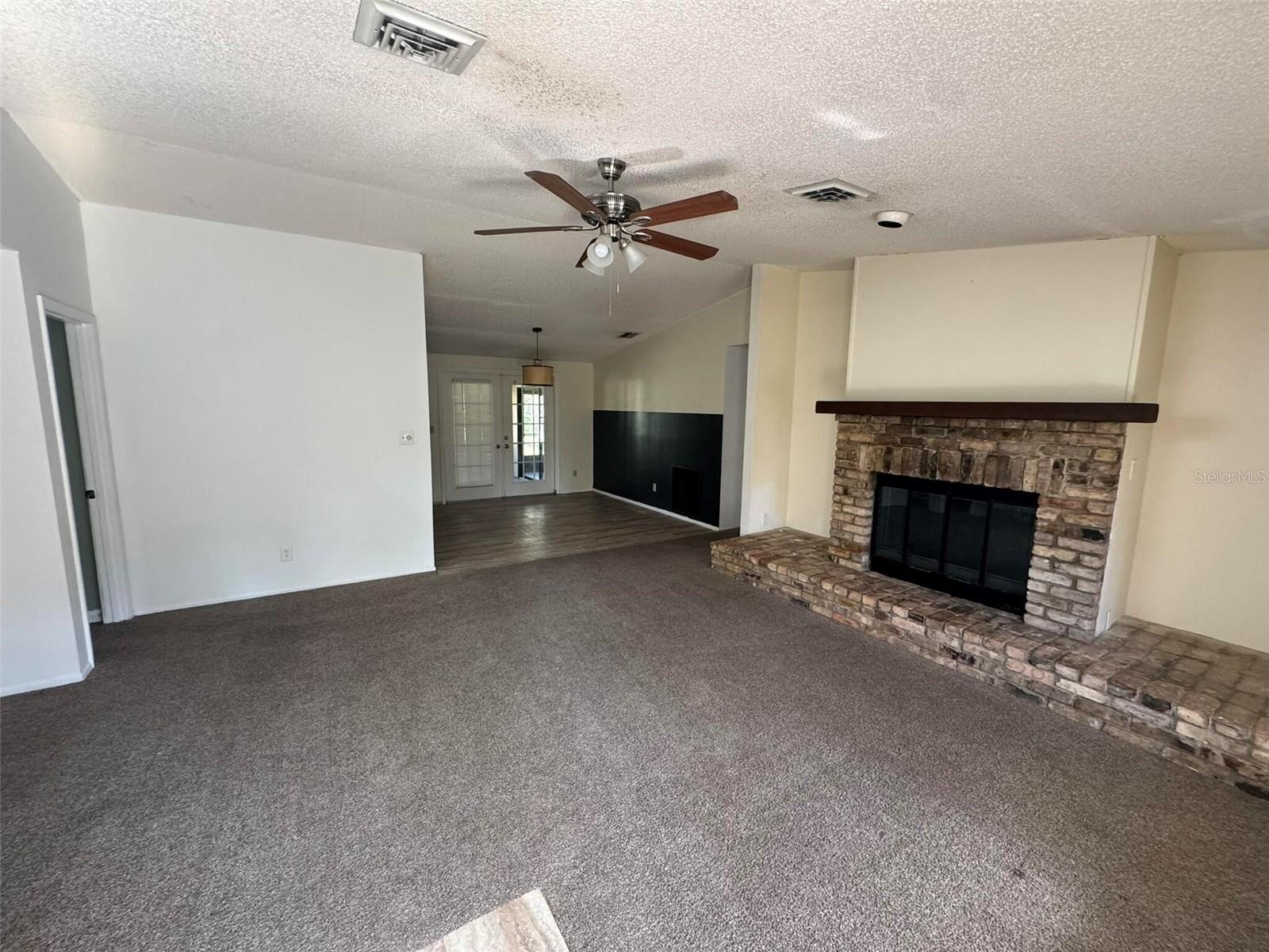 7027 HAWKINS RD, SARASOTA, FL, 34241