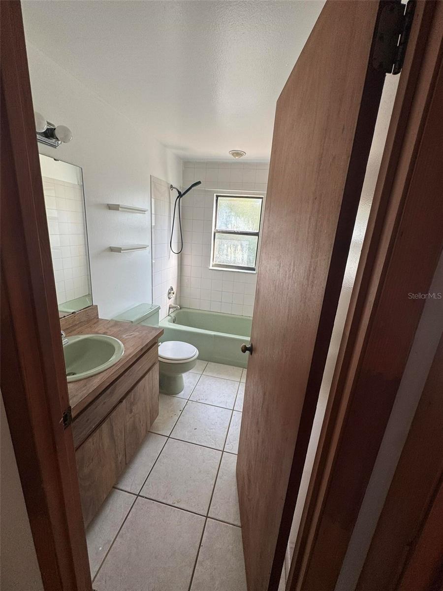 7027 HAWKINS RD, SARASOTA, FL, 34241