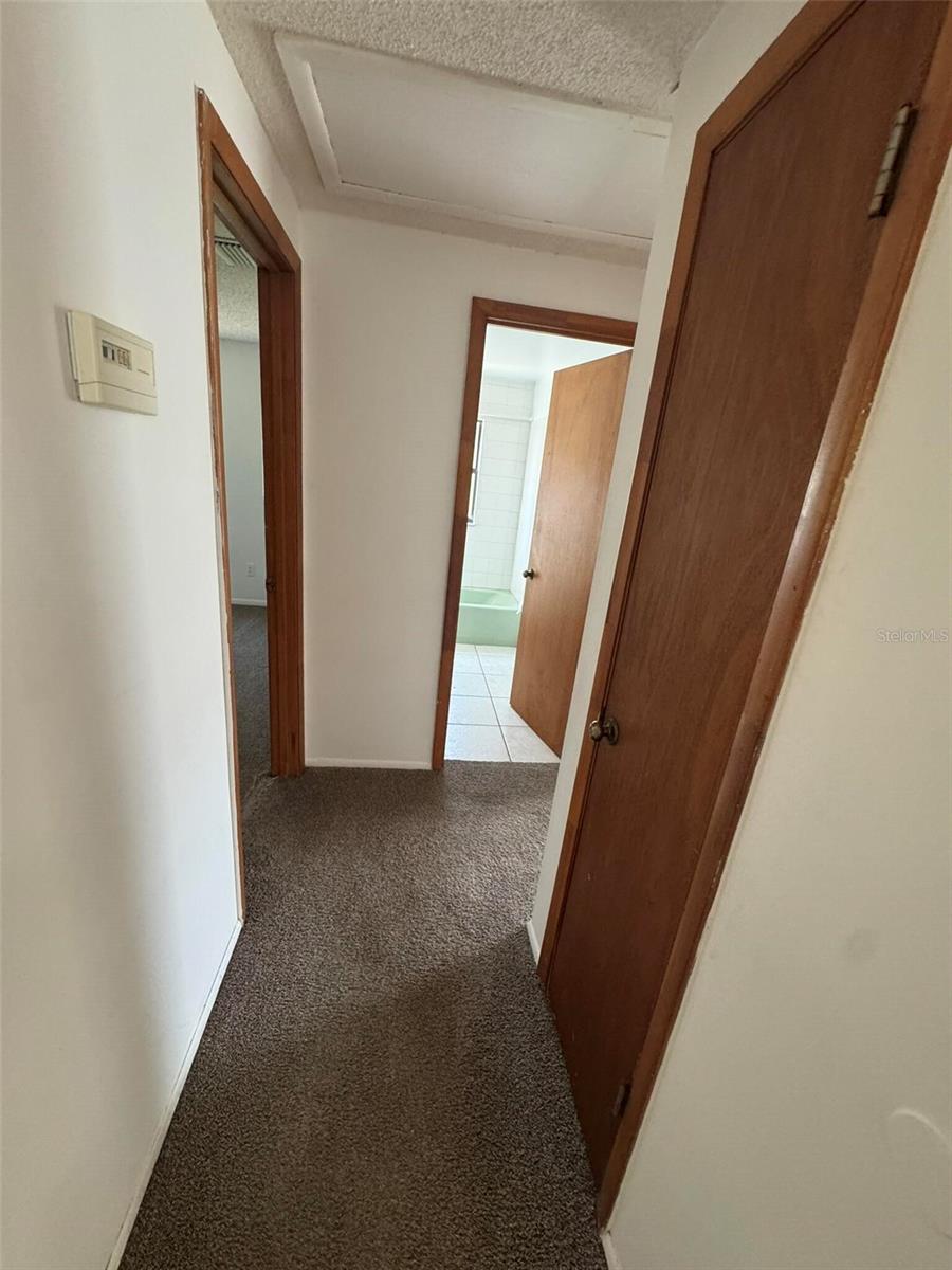 7027 HAWKINS RD, SARASOTA, FL, 34241