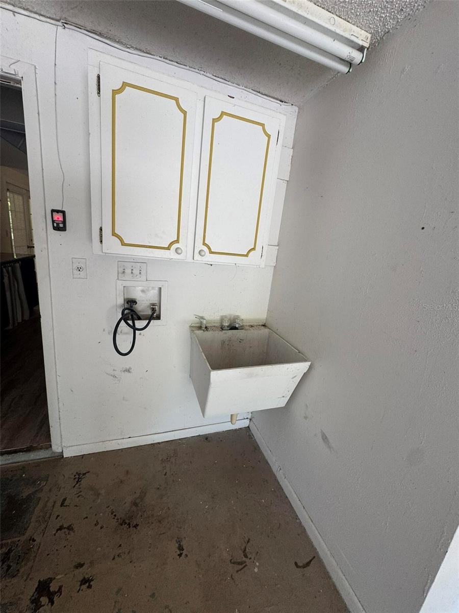 7027 HAWKINS RD, SARASOTA, FL, 34241