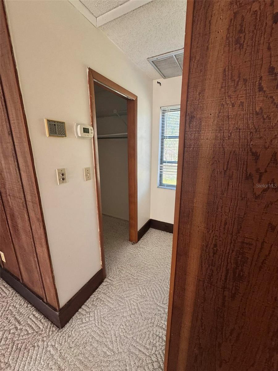 7027 HAWKINS RD, SARASOTA, FL, 34241