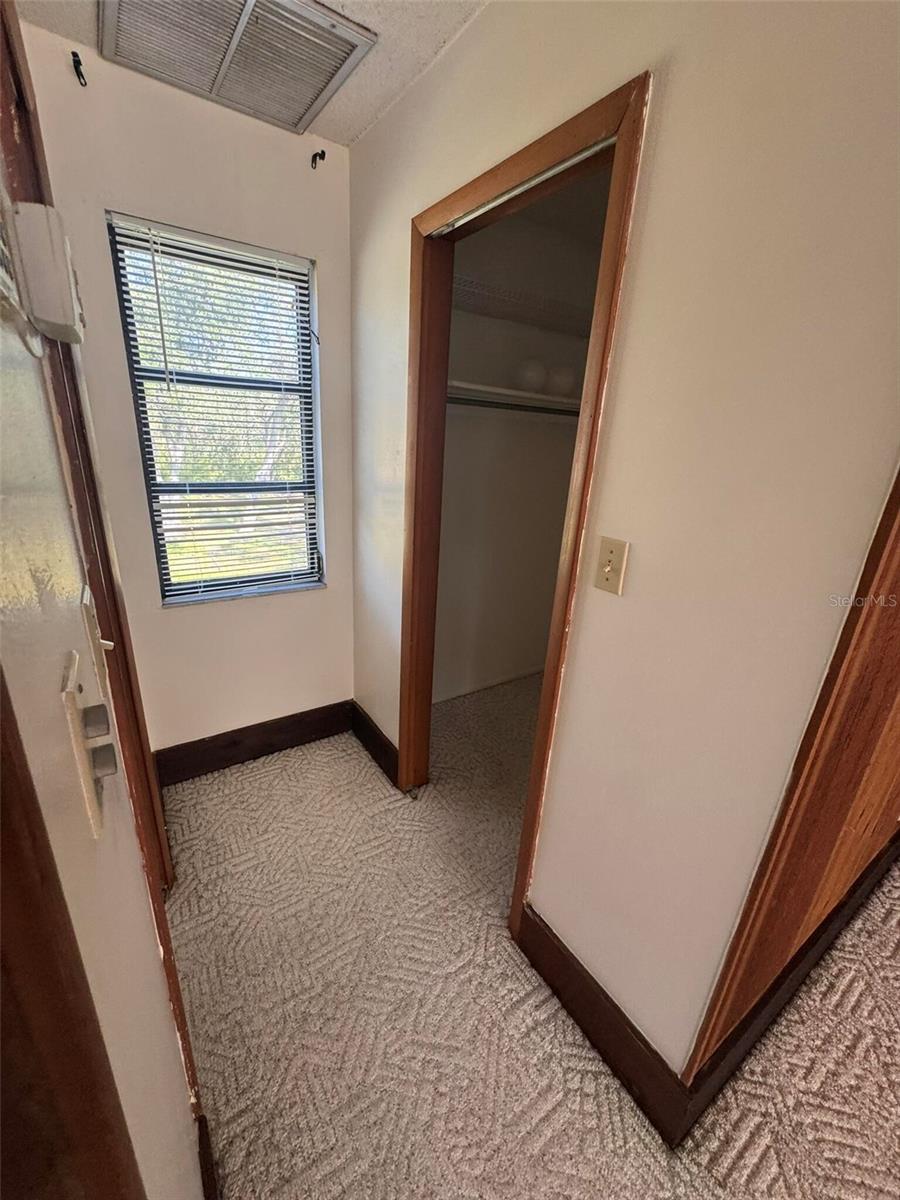 7027 HAWKINS RD, SARASOTA, FL, 34241