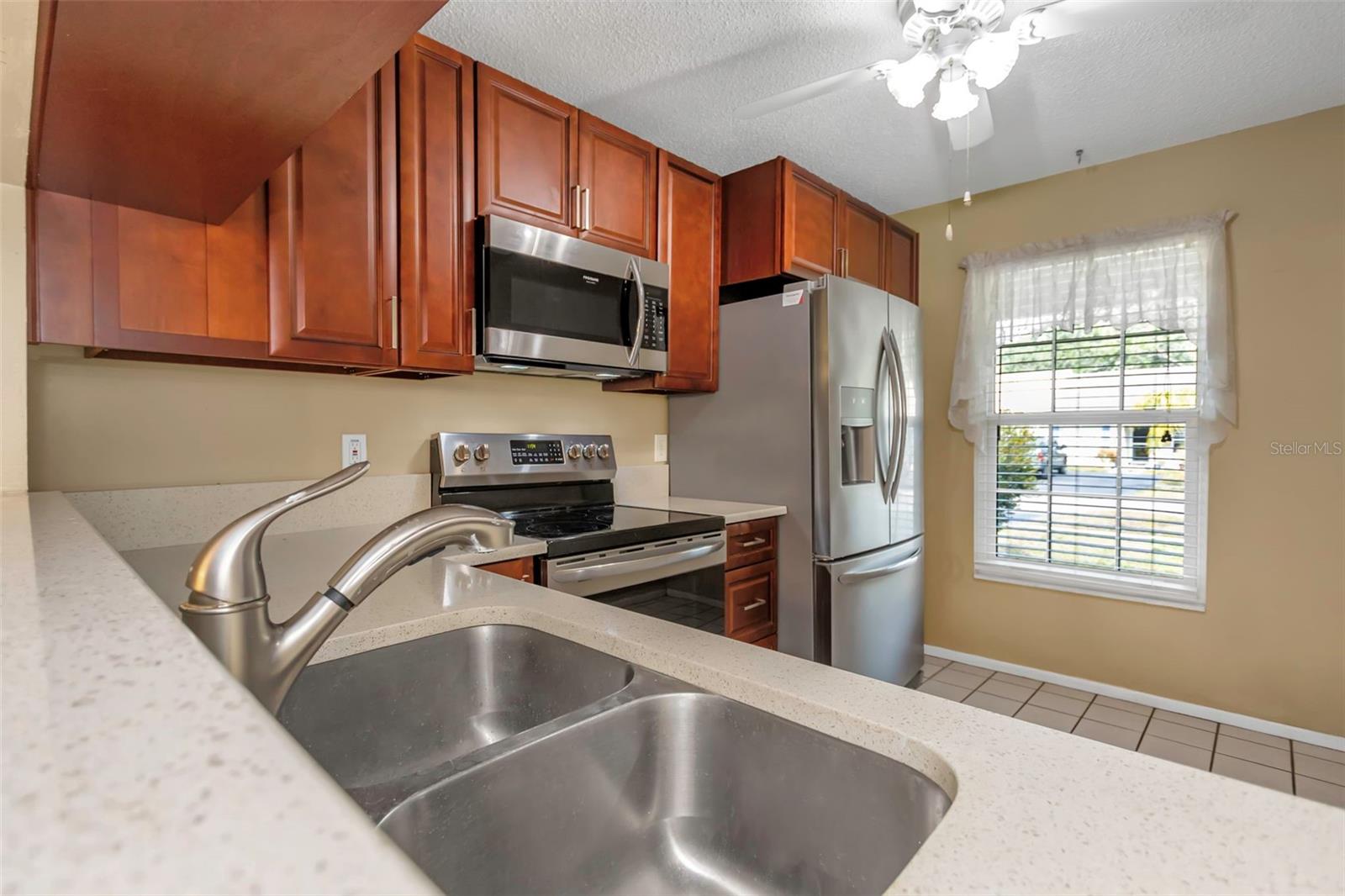 356 BAY PL, SAFETY HARBOR, FL, 34695