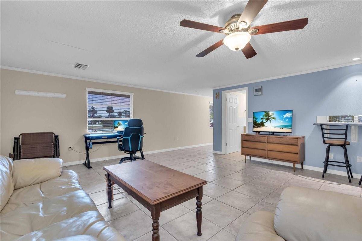 7420 CASS CIR, SARASOTA, FL, 34231