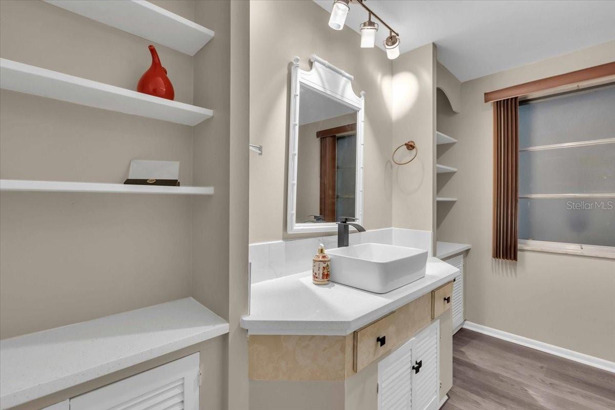 7420 CASS CIR, SARASOTA, FL, 34231