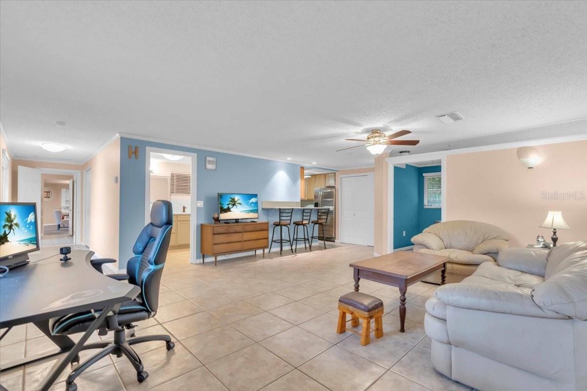 7420 CASS CIR, SARASOTA, FL, 34231