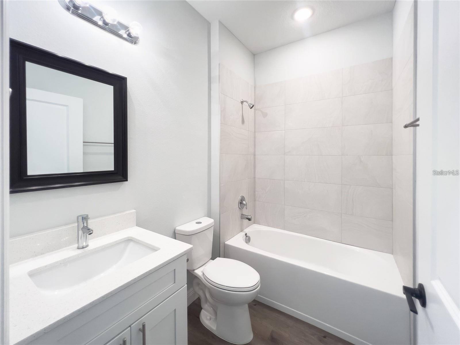 1045 9TH AVE, DELAND, FL, 32724