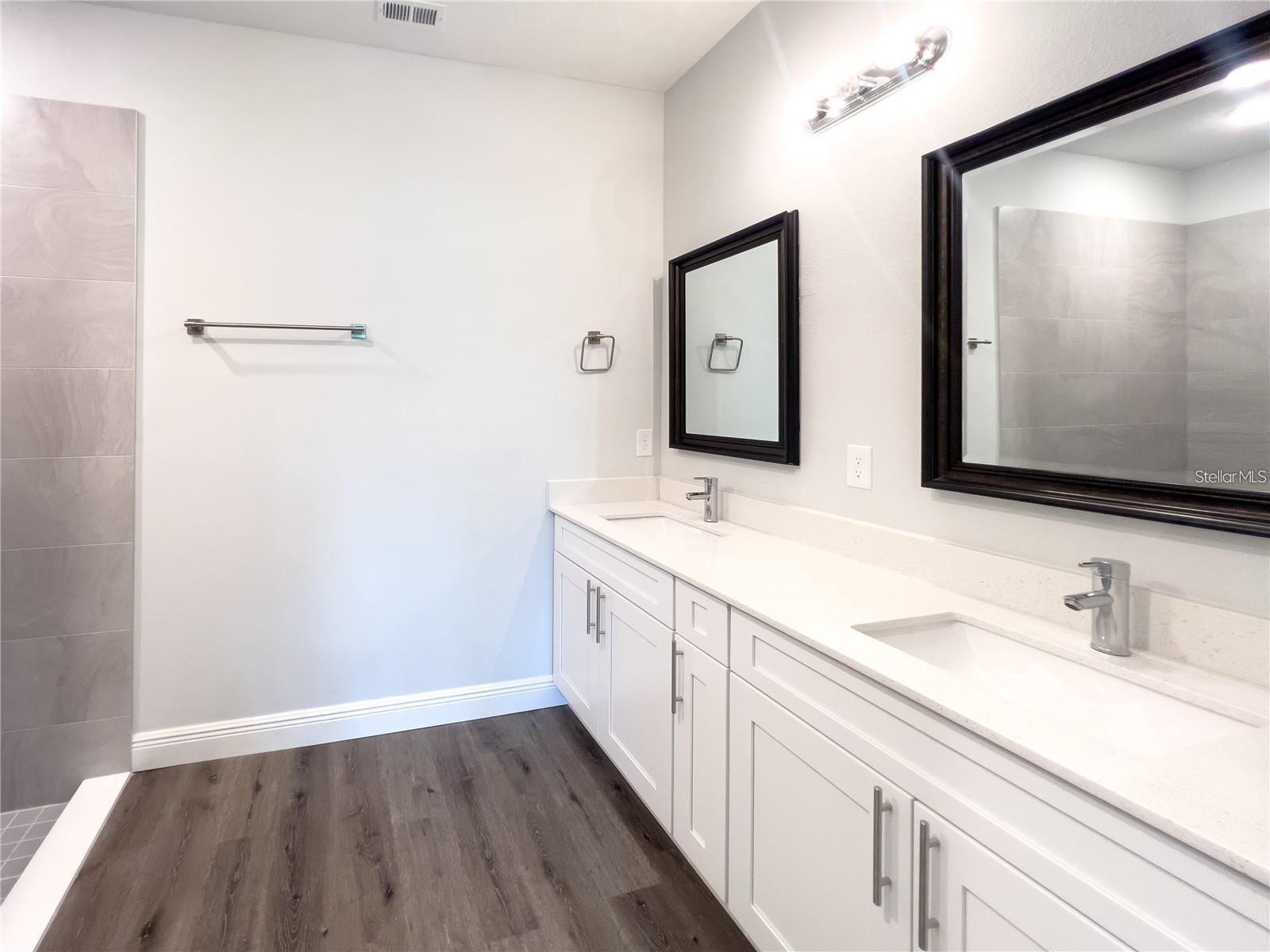 1045 9TH AVE, DELAND, FL, 32724