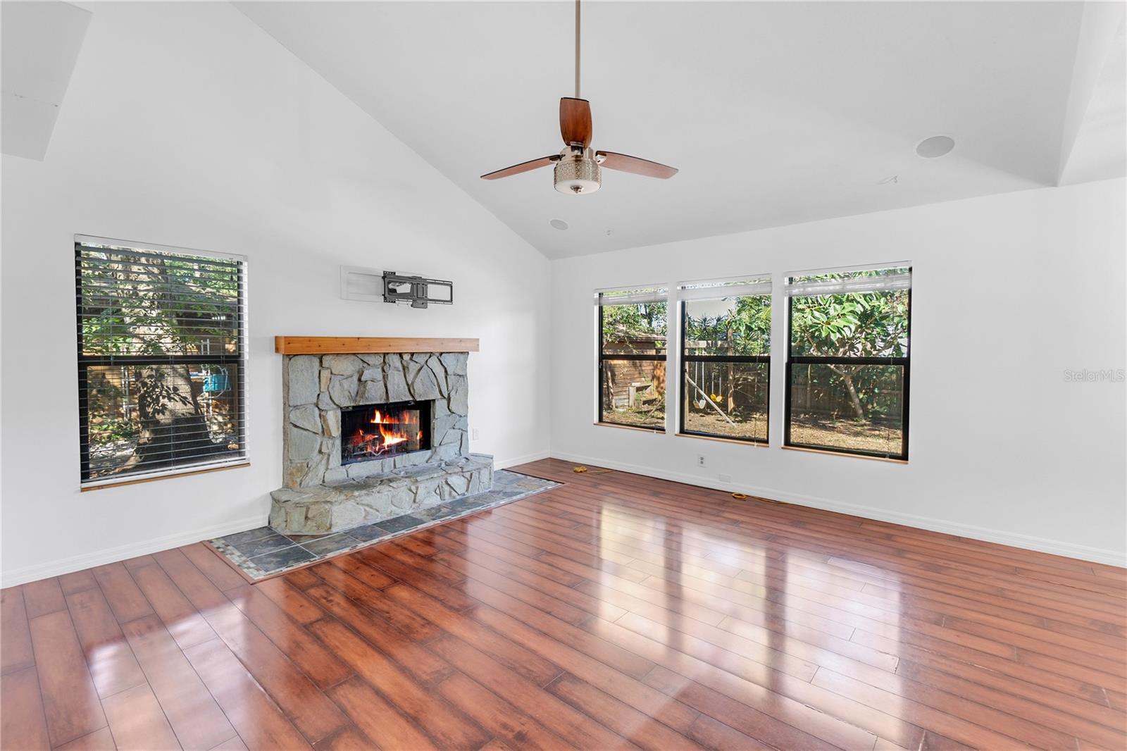 2037 LINWOOD WAY, SARASOTA, FL, 34232