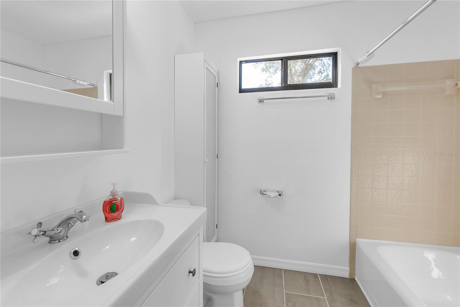 2037 LINWOOD WAY, SARASOTA, FL, 34232