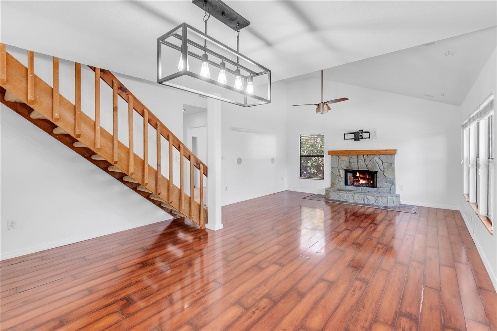 2037 LINWOOD WAY, SARASOTA, FL, 34232